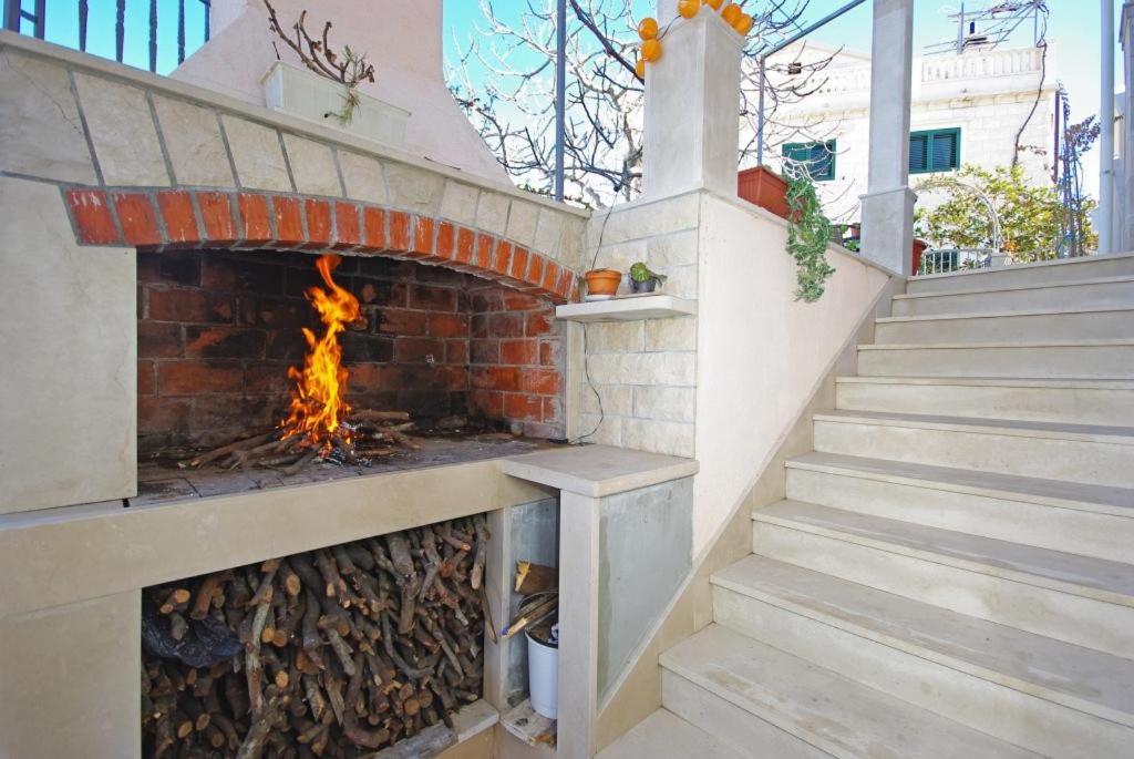 Two-Bedroom Apartment with Terrace and Sea View photo 3