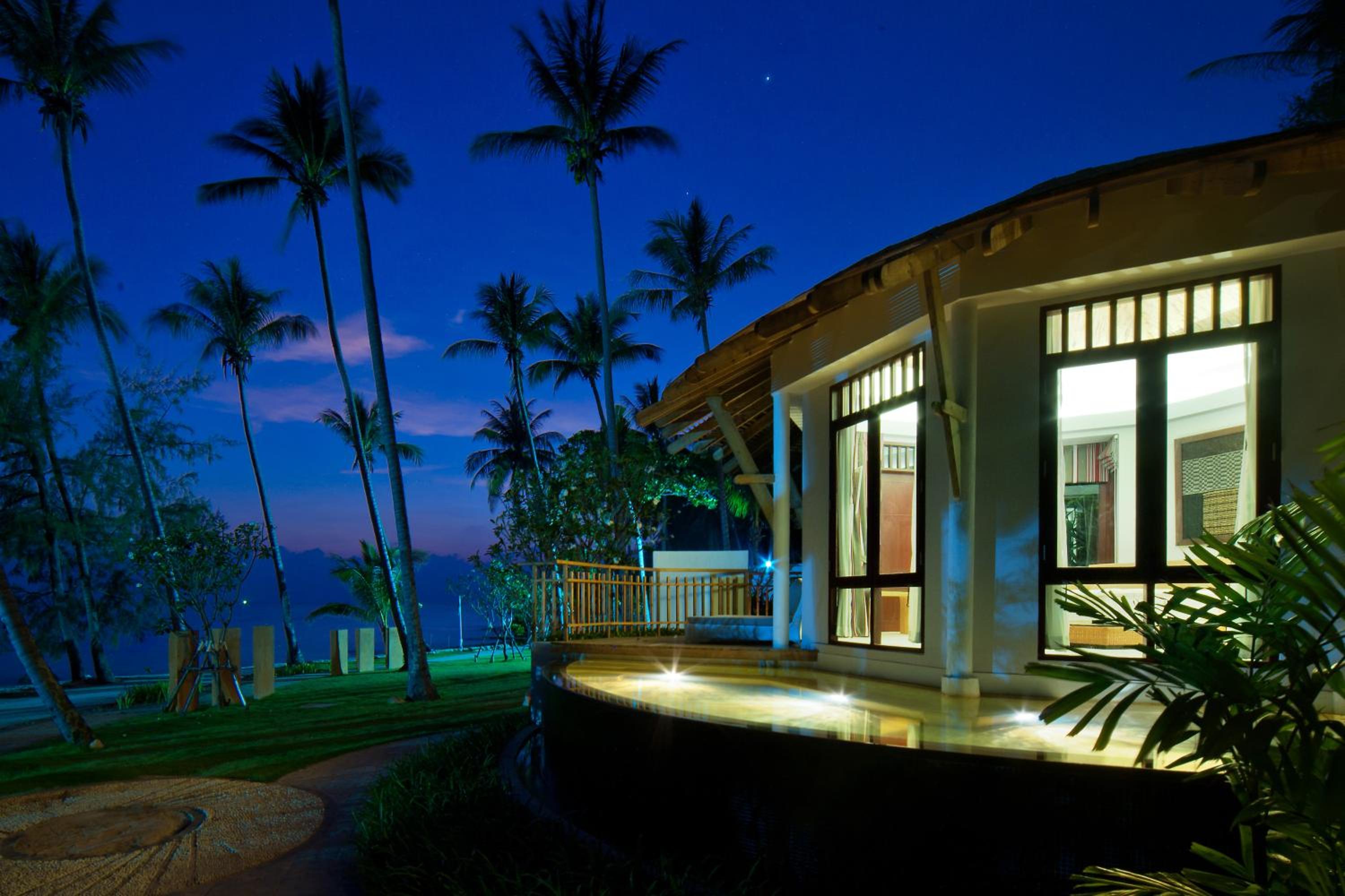 Beach Front Pool Villa - Photo 5