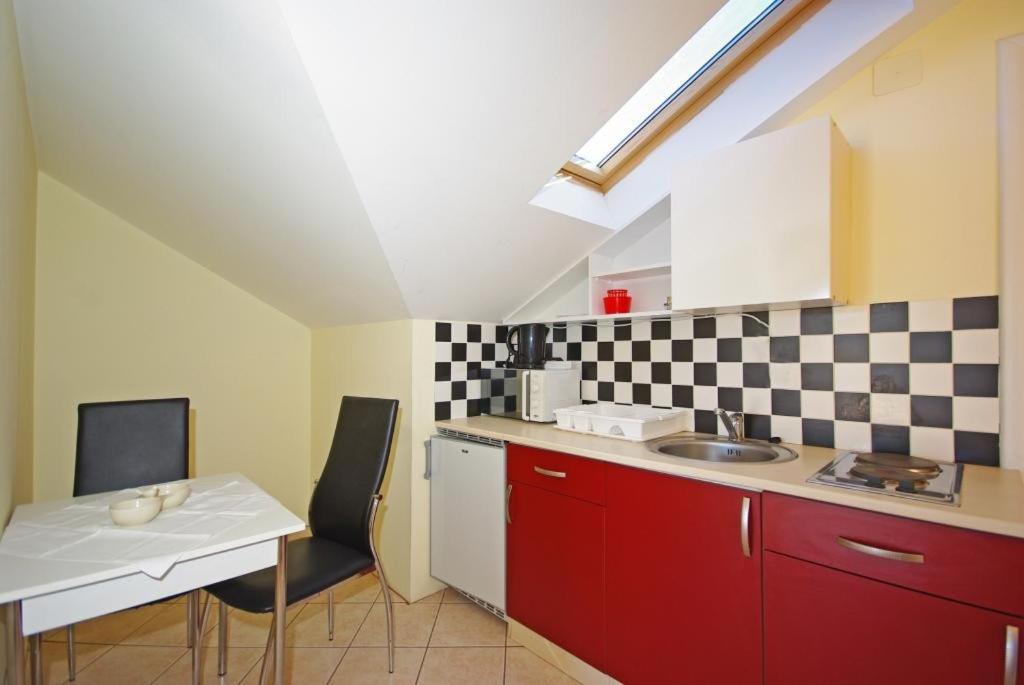 Economy Studio with Terrace and Sea View photo 3