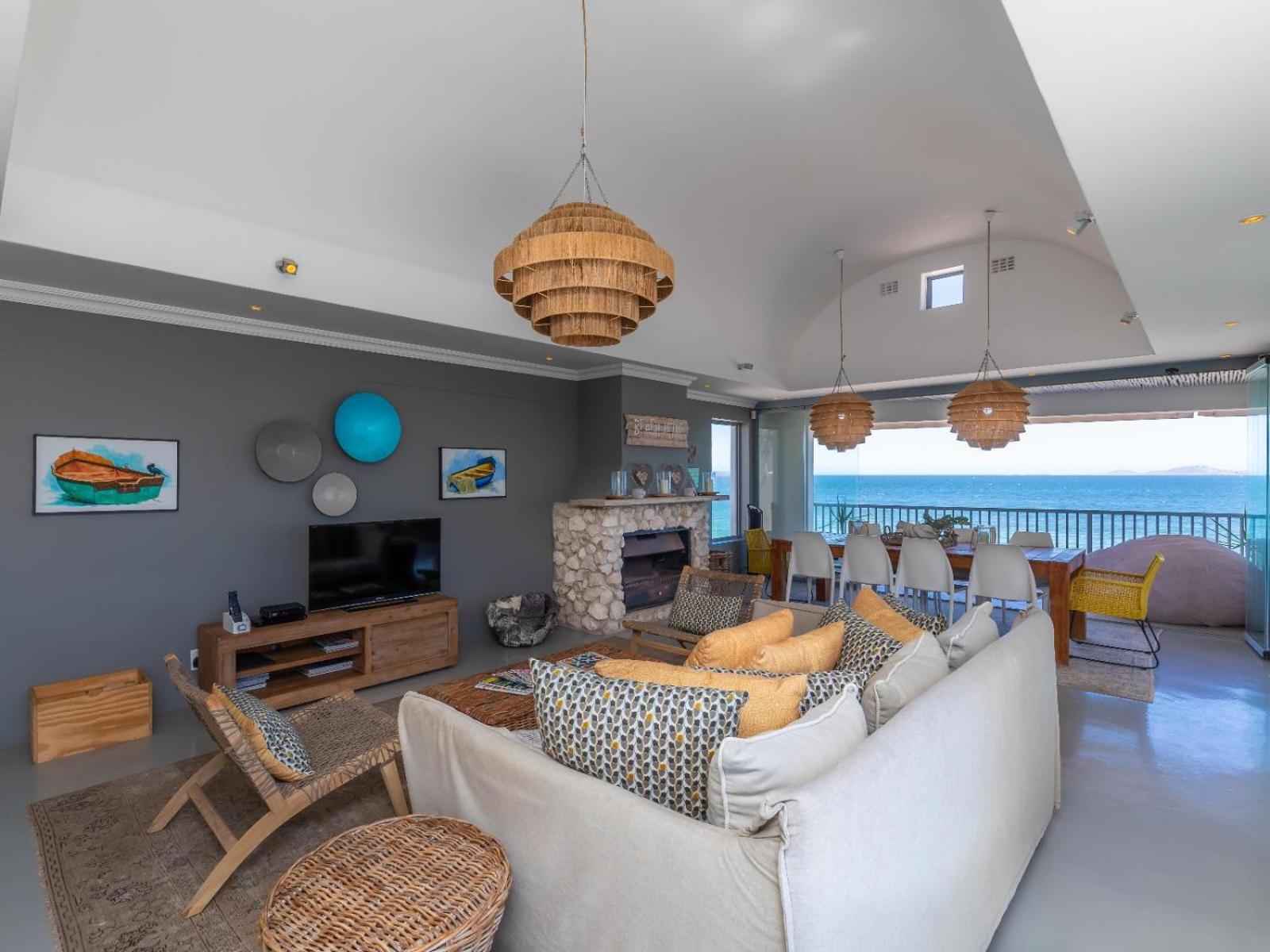 Villa photo 1