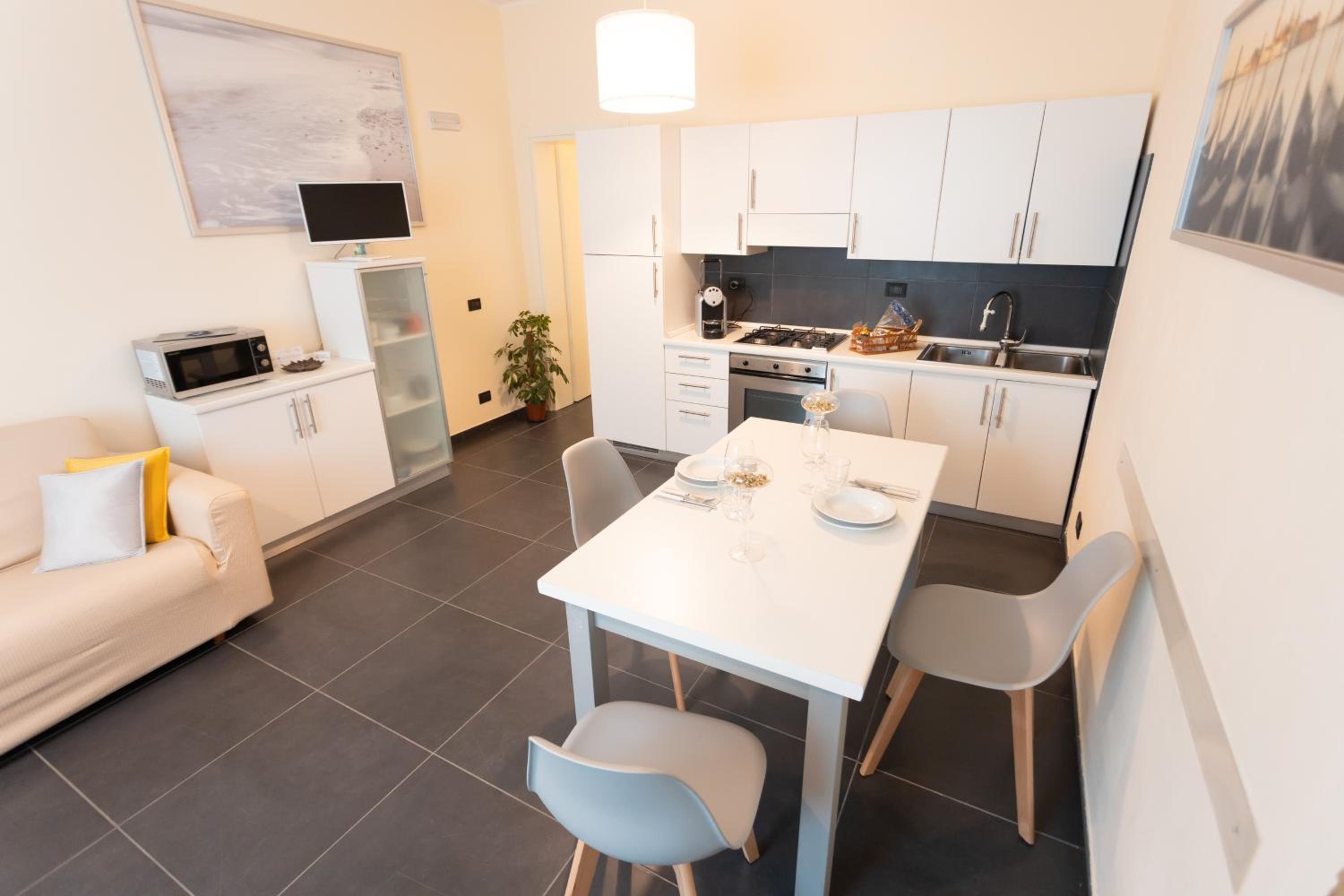 Apartment - Ground Floor - Photo 8