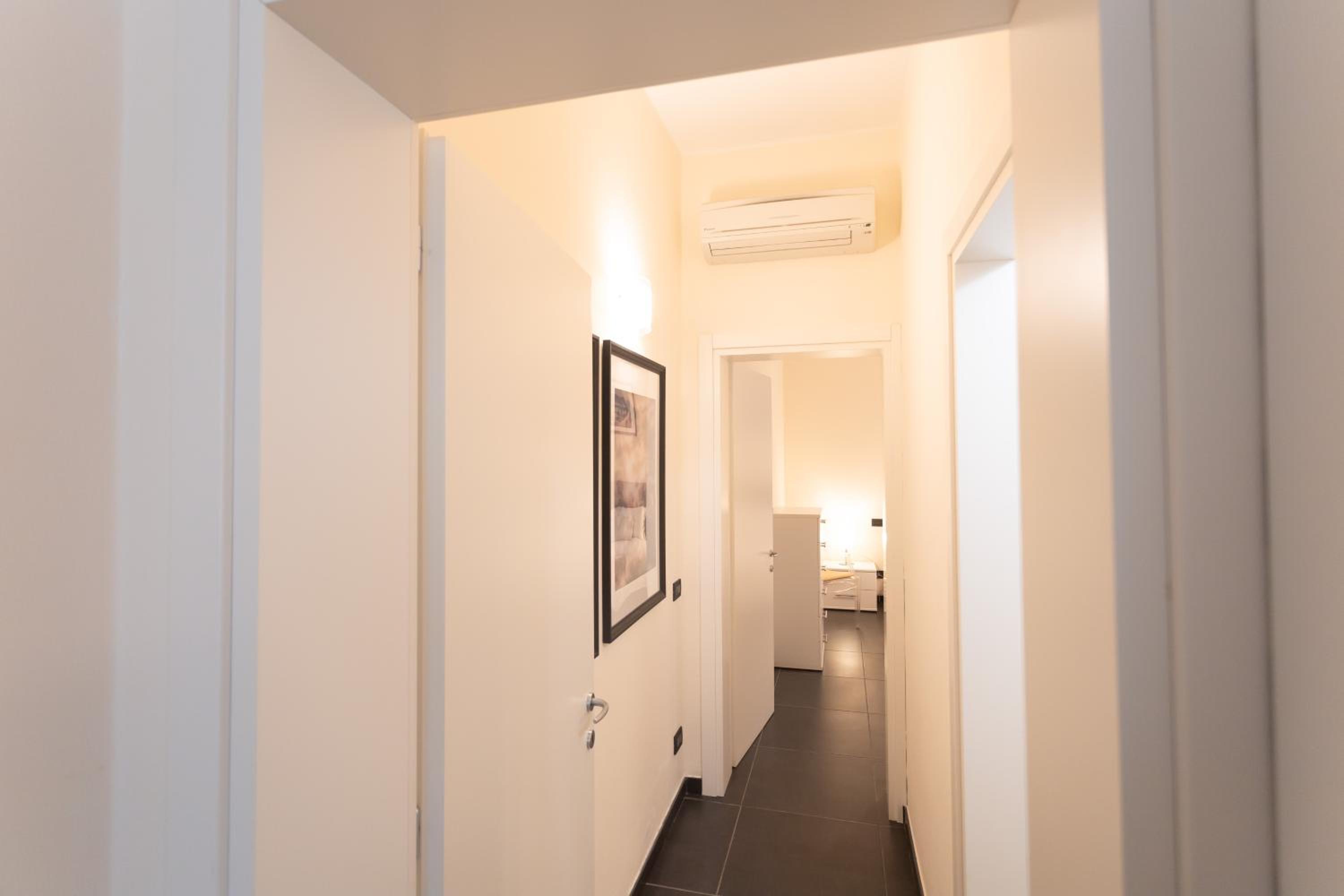 Apartment - Ground Floor - Photo 2