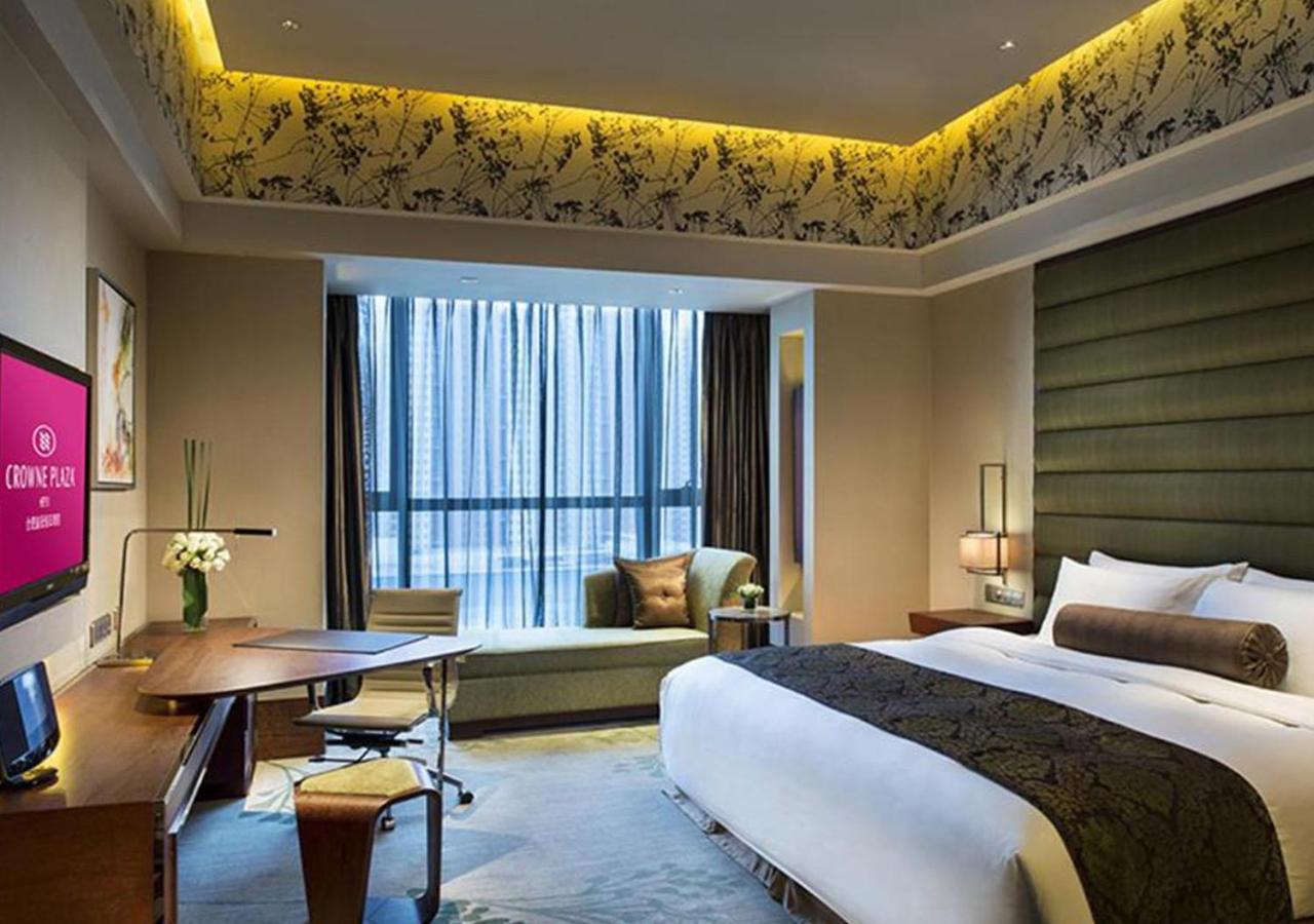 Standard King Room - Photo 2