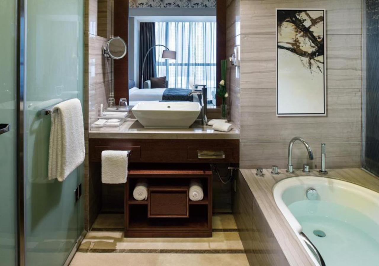 Standard King Room - Photo 3