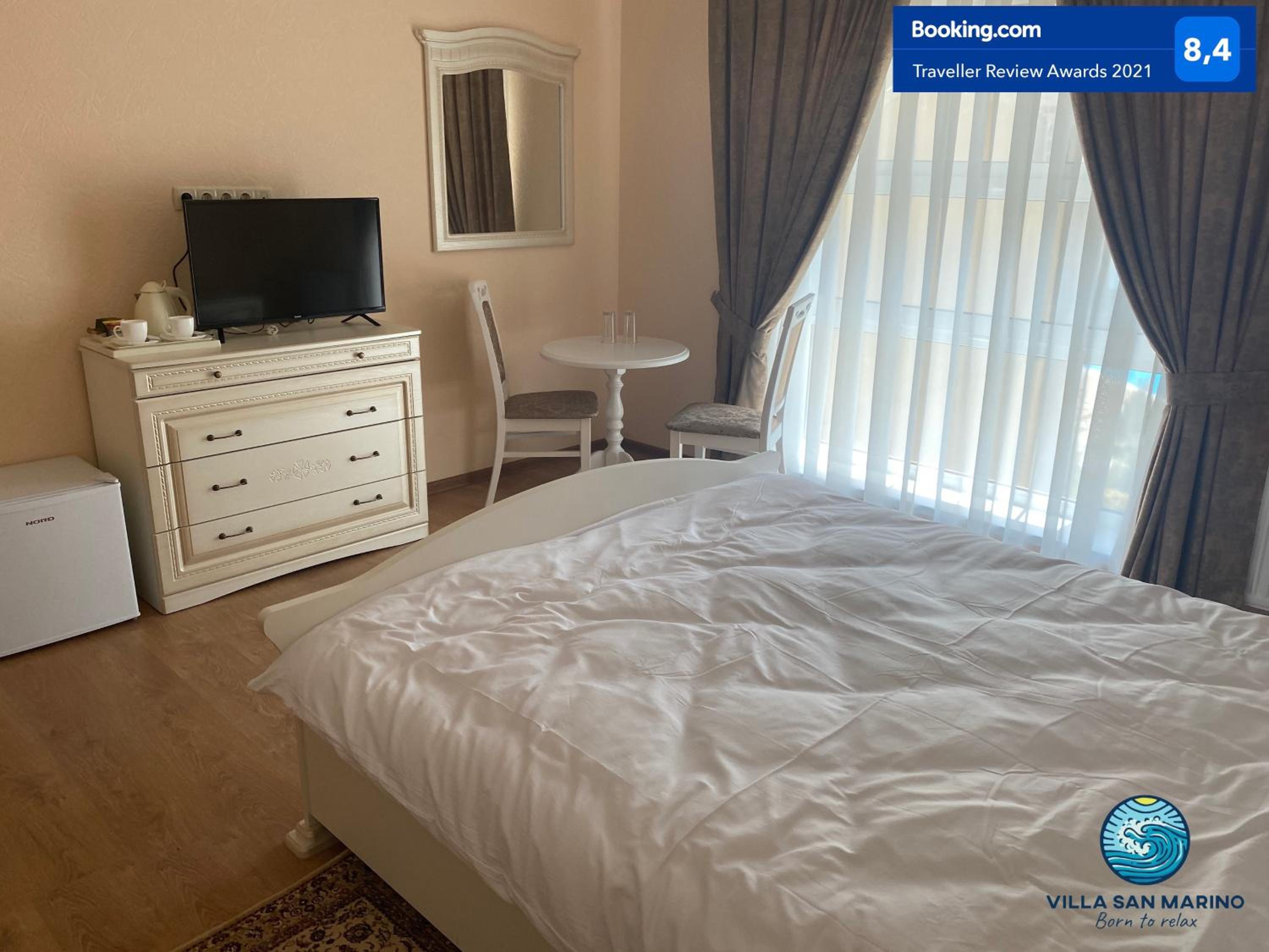 Large Double Room photo 2