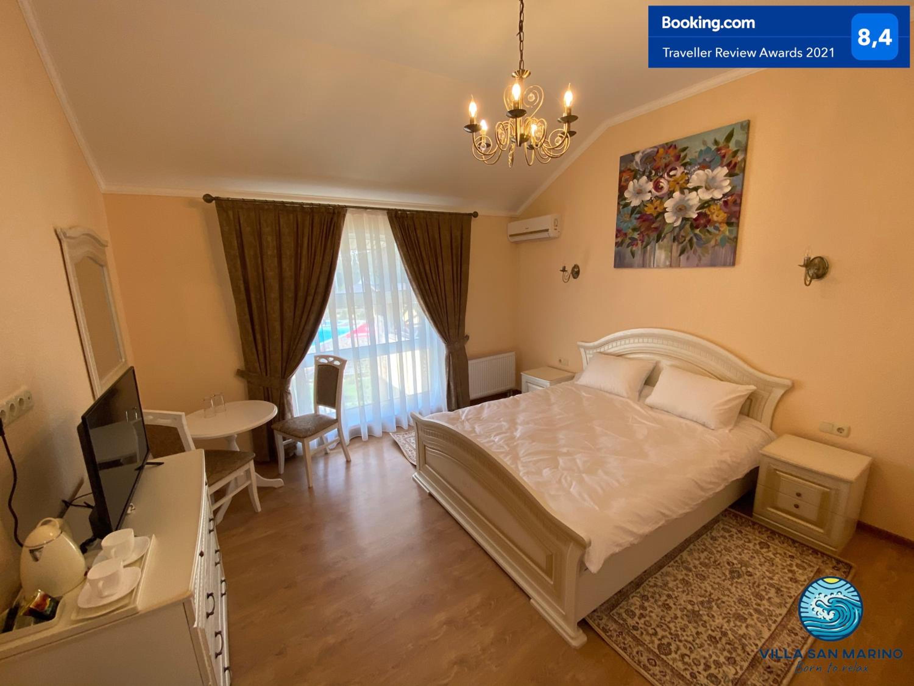 Large Double Room photo 1