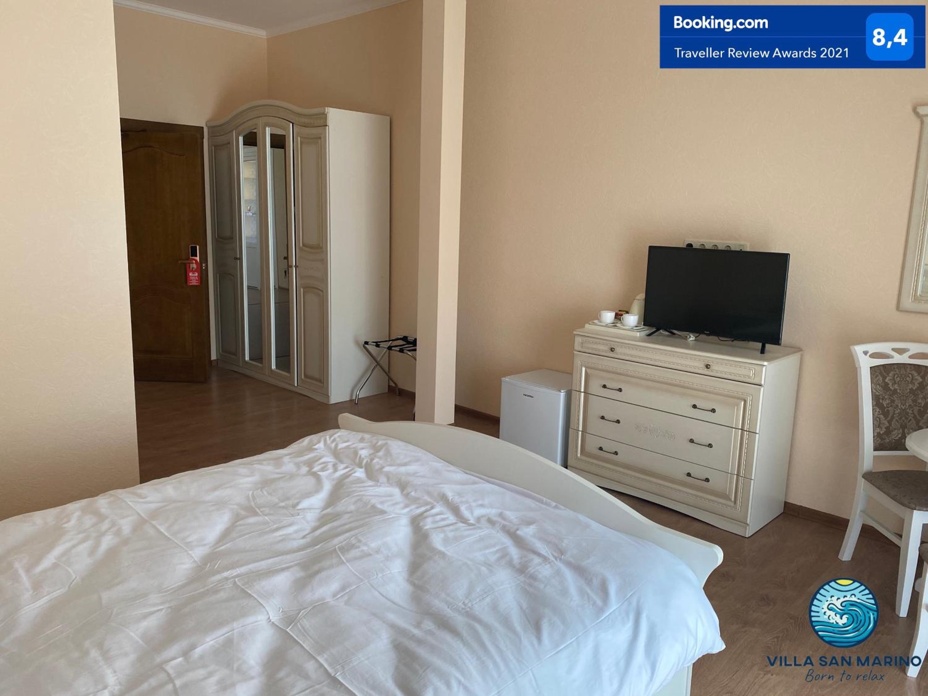 Large Double Room photo 3