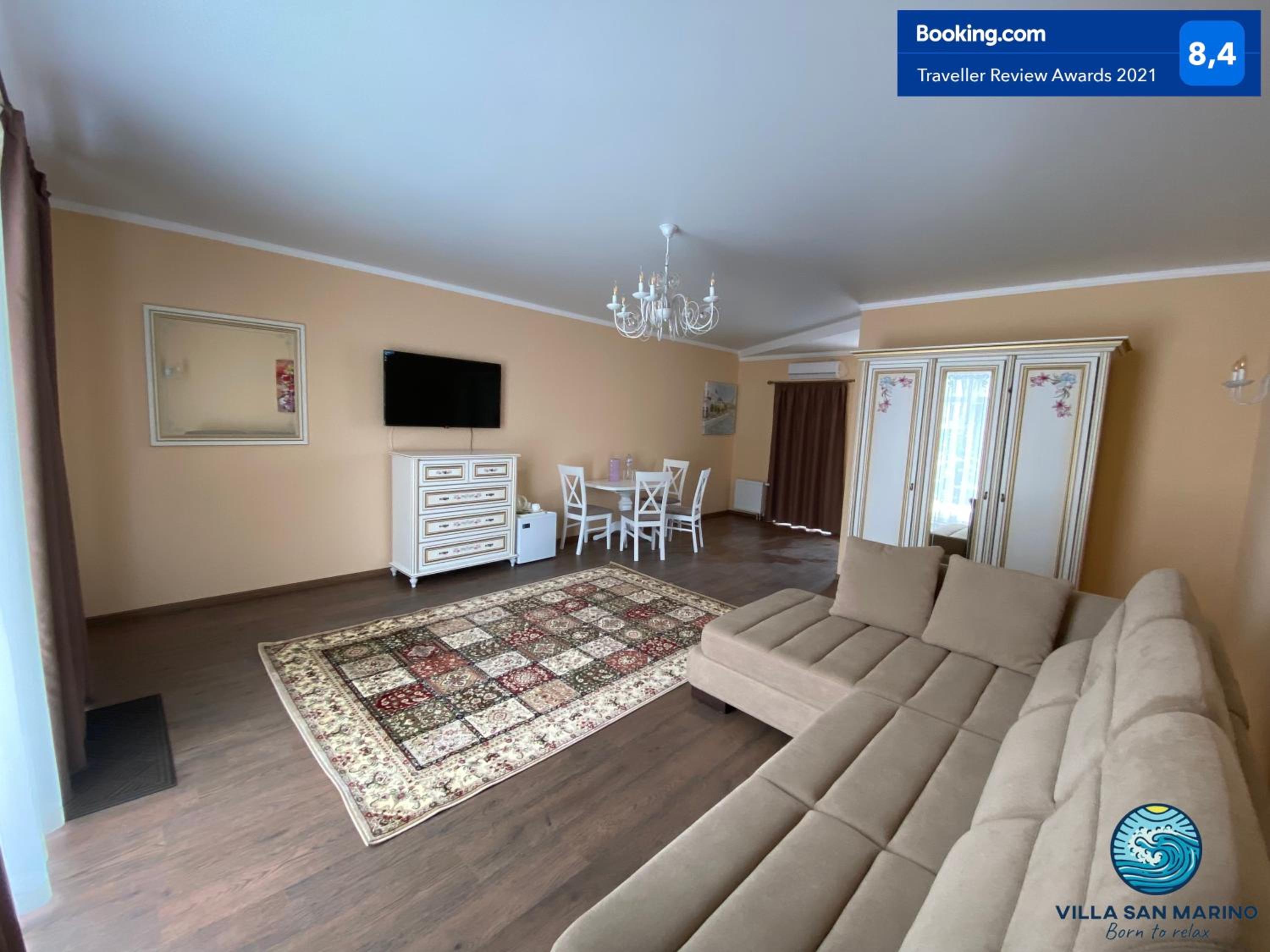 Villa photo 3