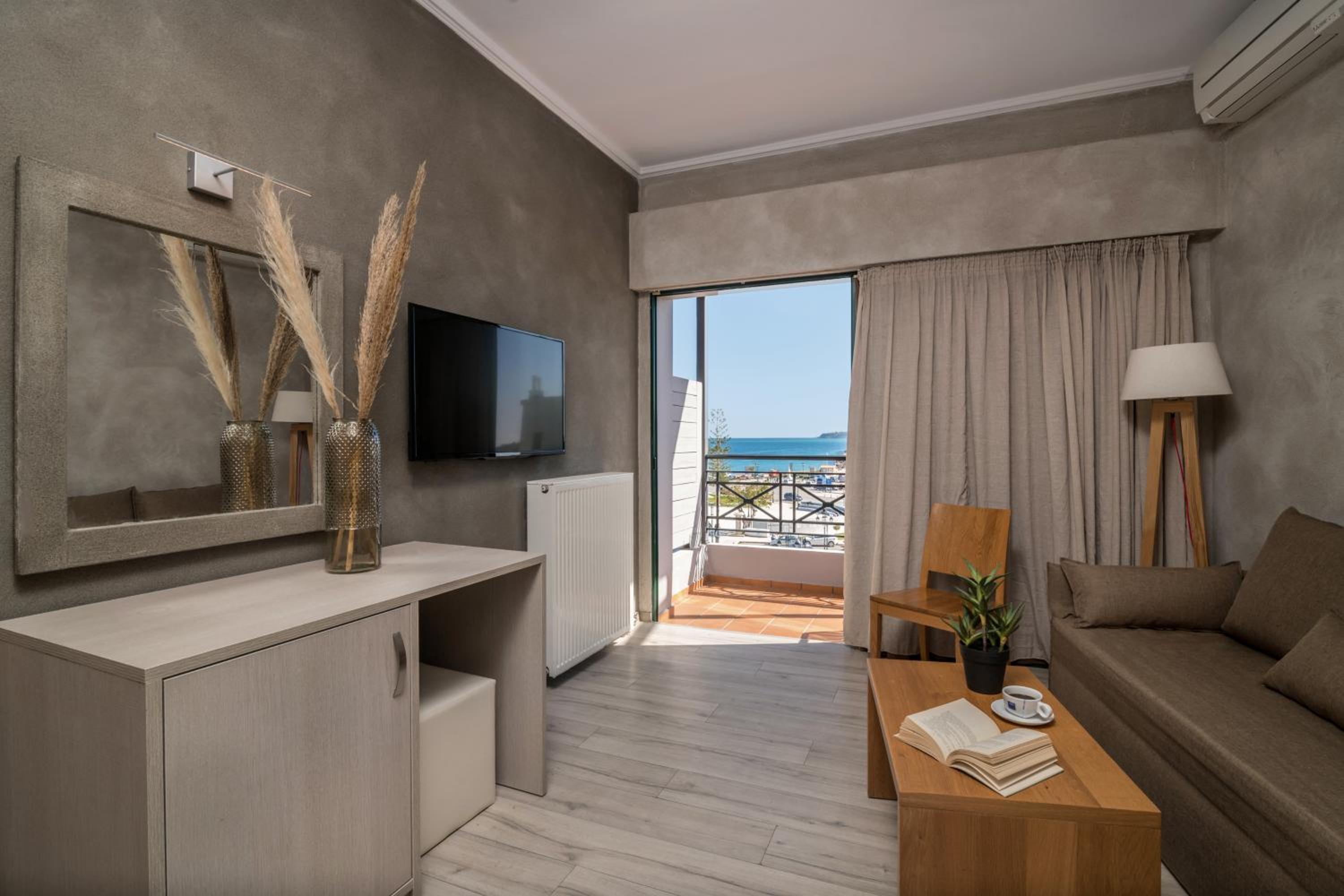 Junior Suite with Sea View photo 3