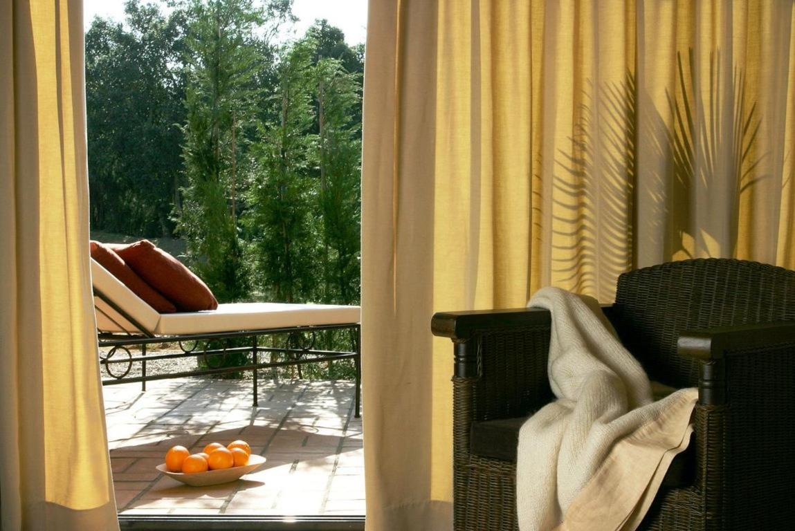 Standard Double Room - Photo 8