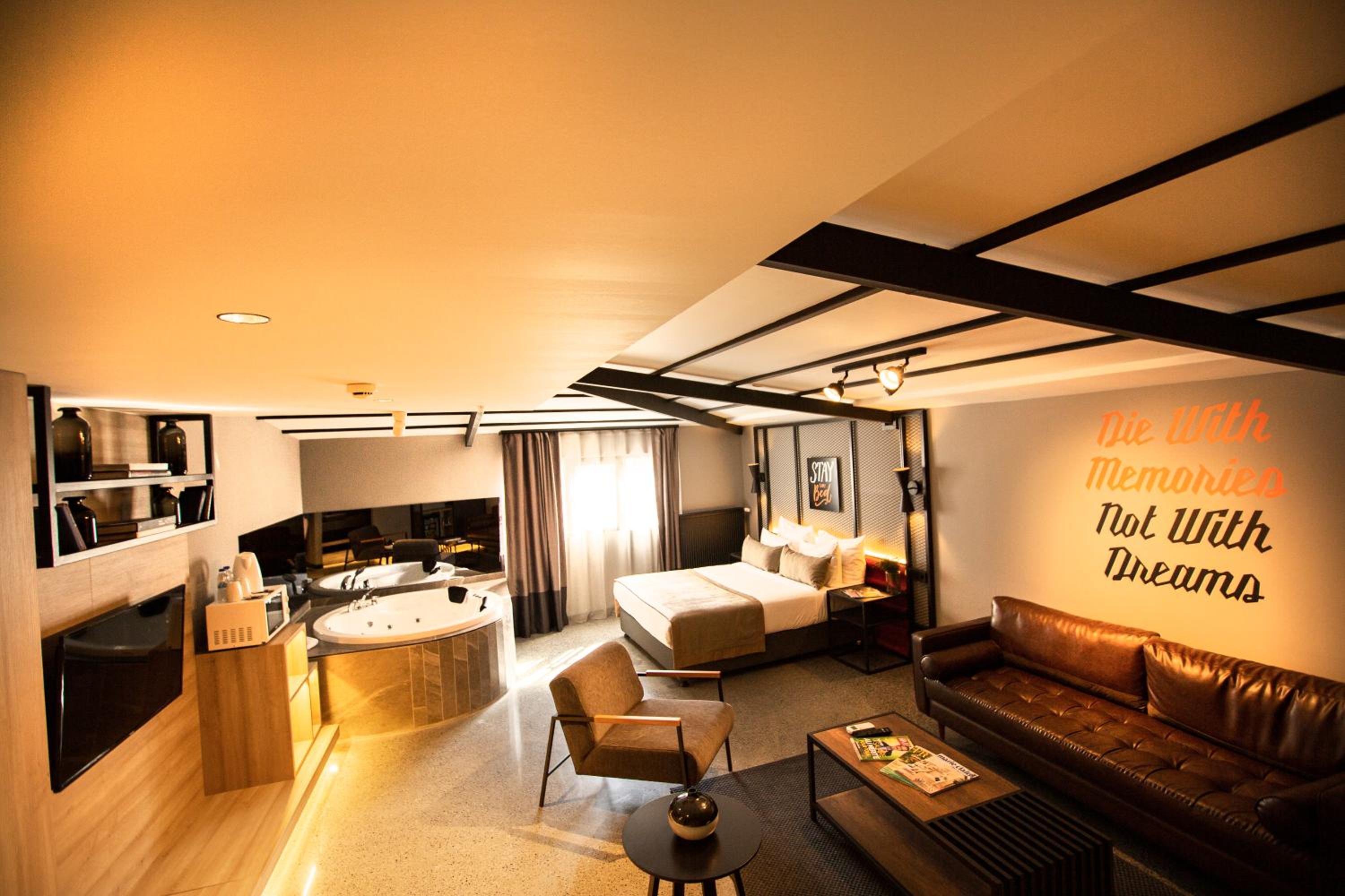 JAKUZI SUITE photo 1