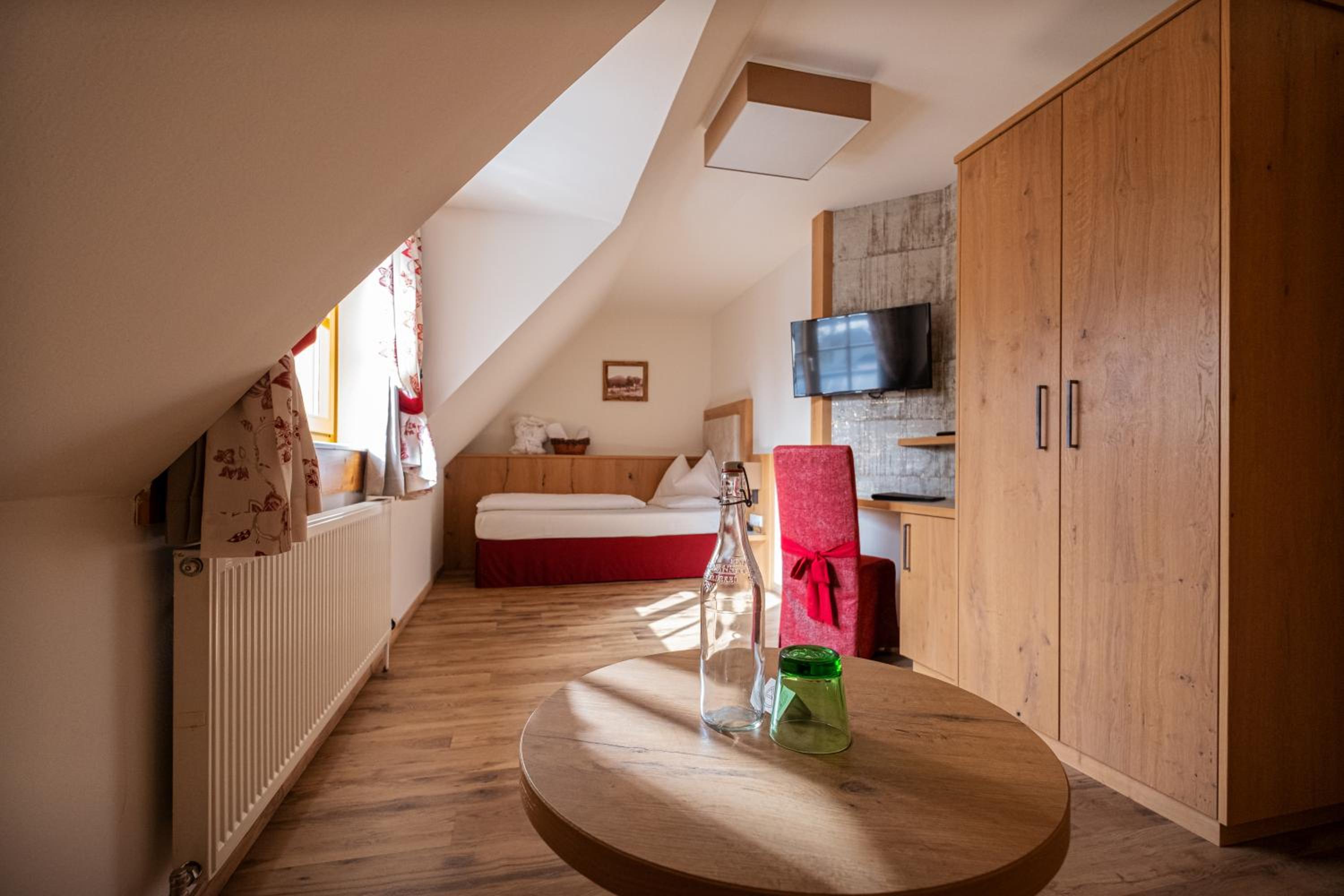 Single Room photo 2