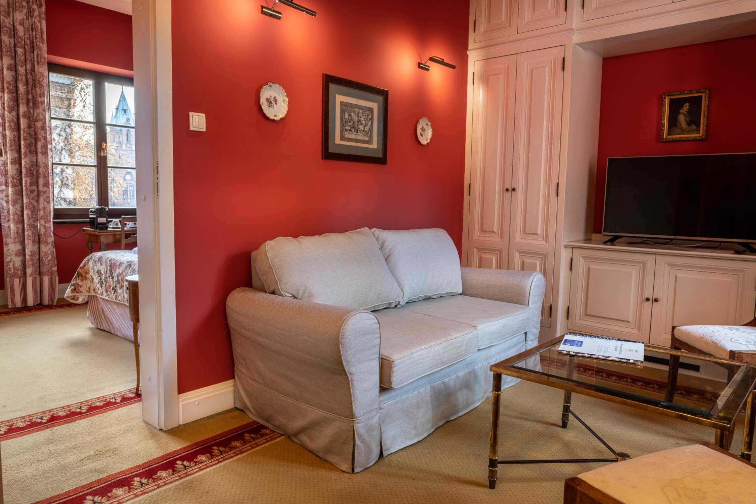 Apartment - Photo 3
