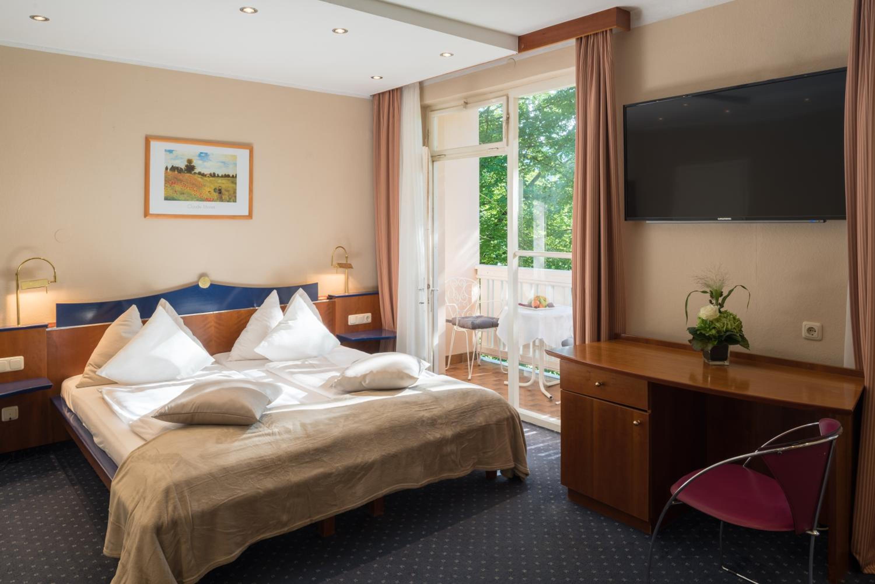 Double Room with Balcony photo 2