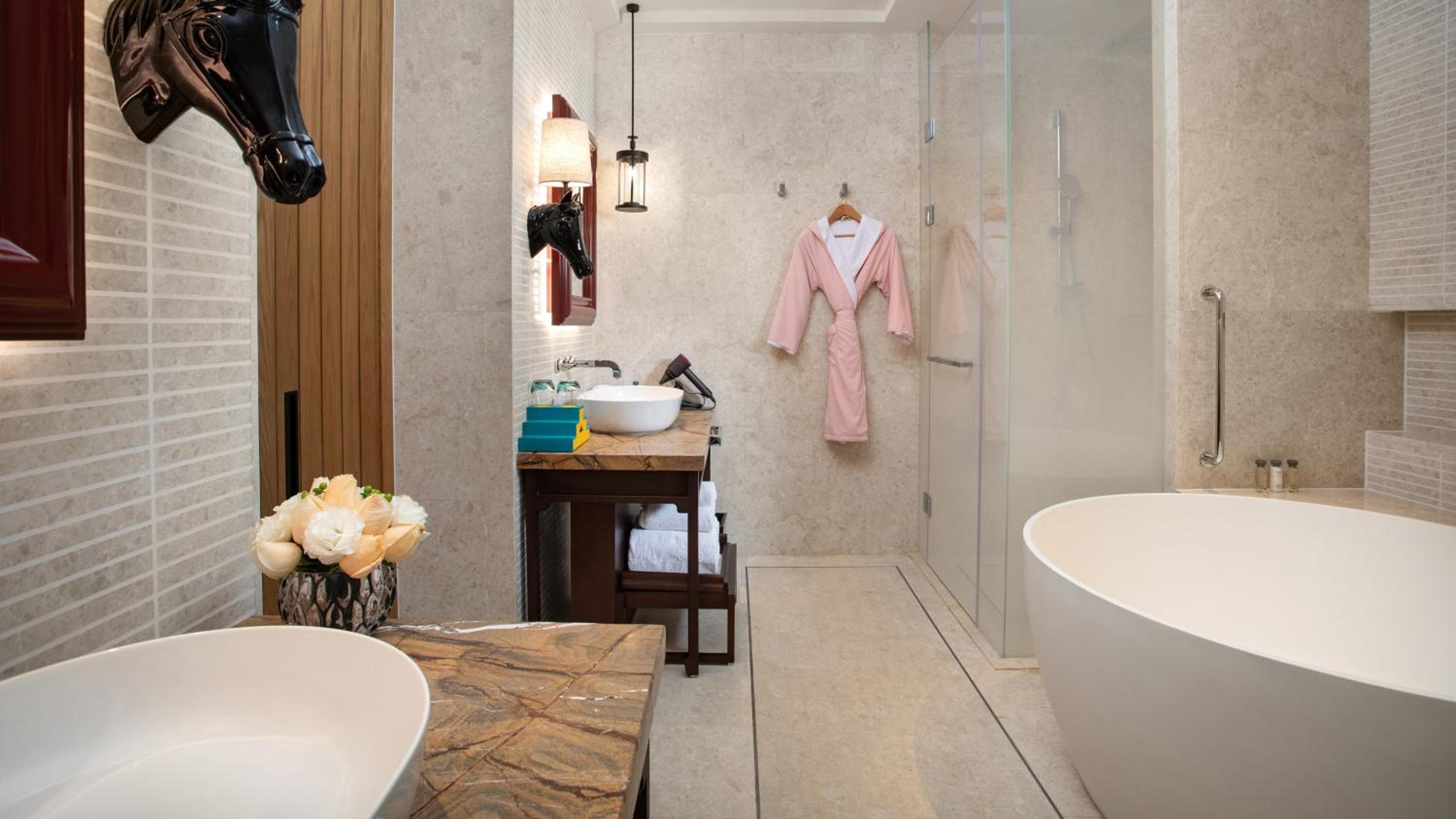 King Suite - Photo 4