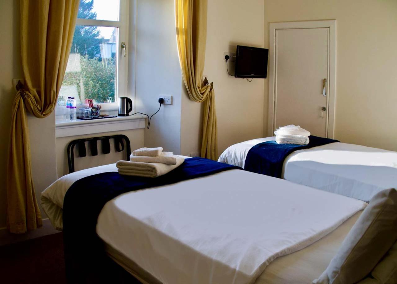 Small Twin Room photo 1
