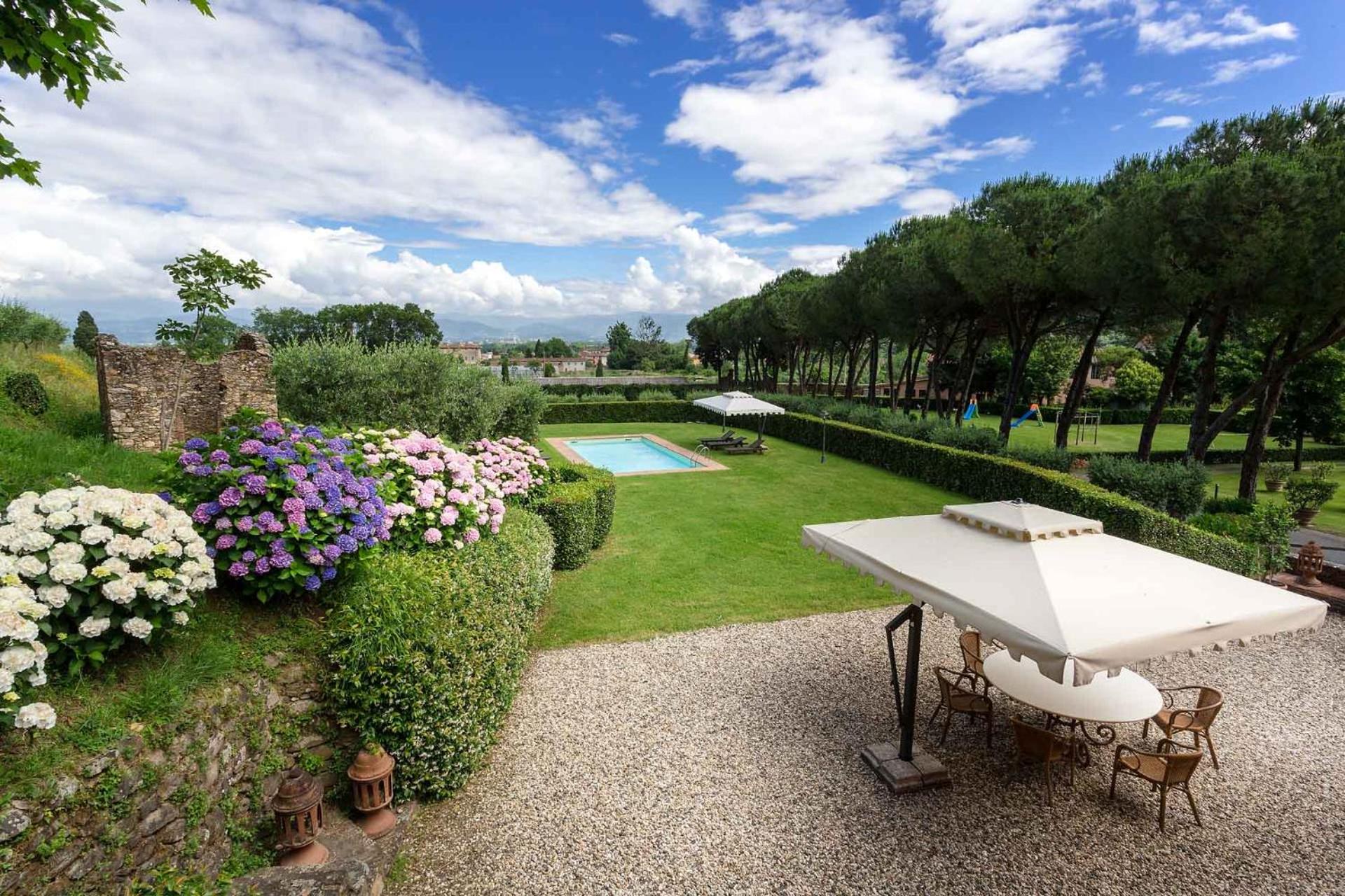 Deluxe Villa photo 2