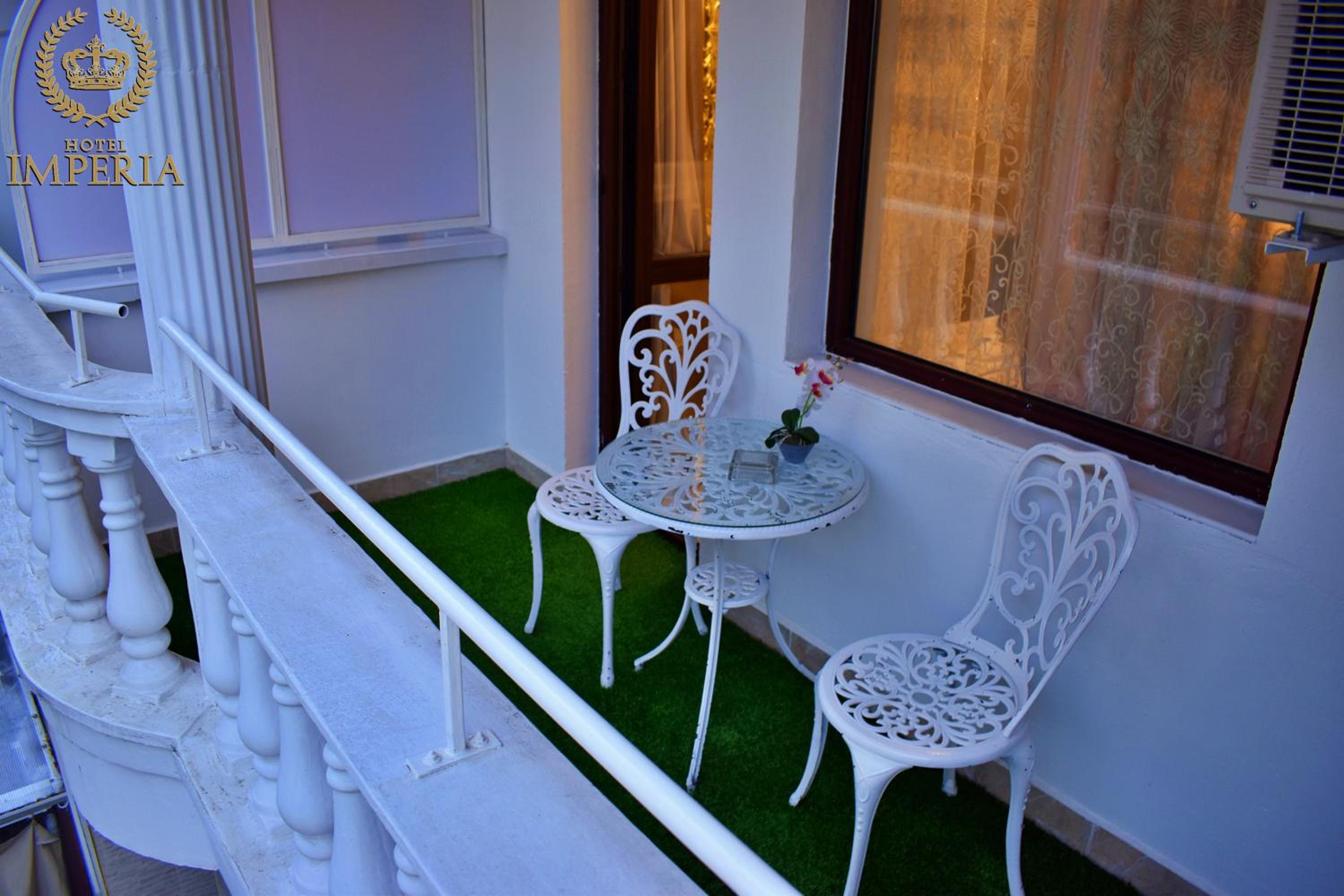Deluxe Double Room with Balcony - Photo 3