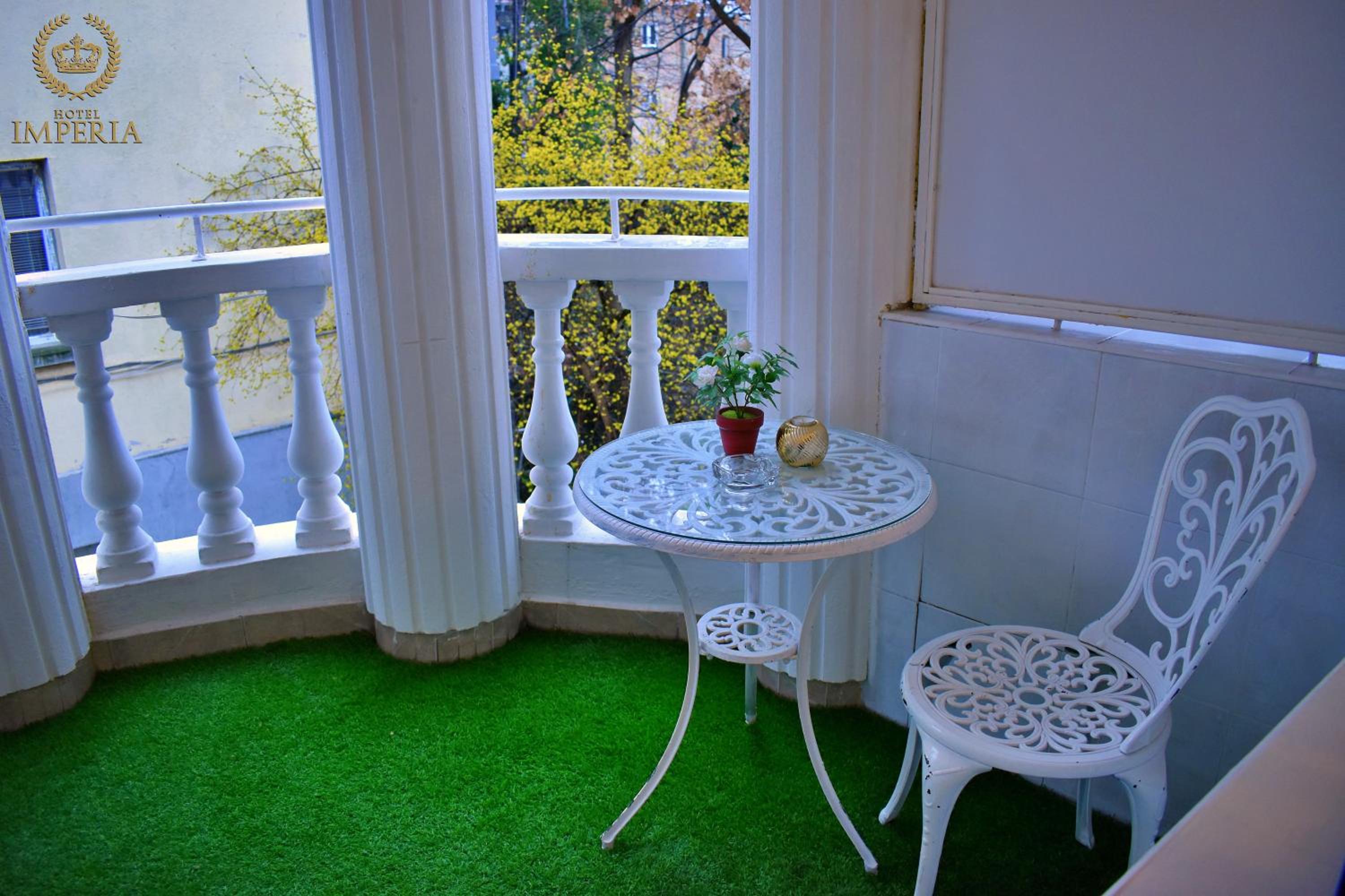 Deluxe Double Room with Balcony photo 3