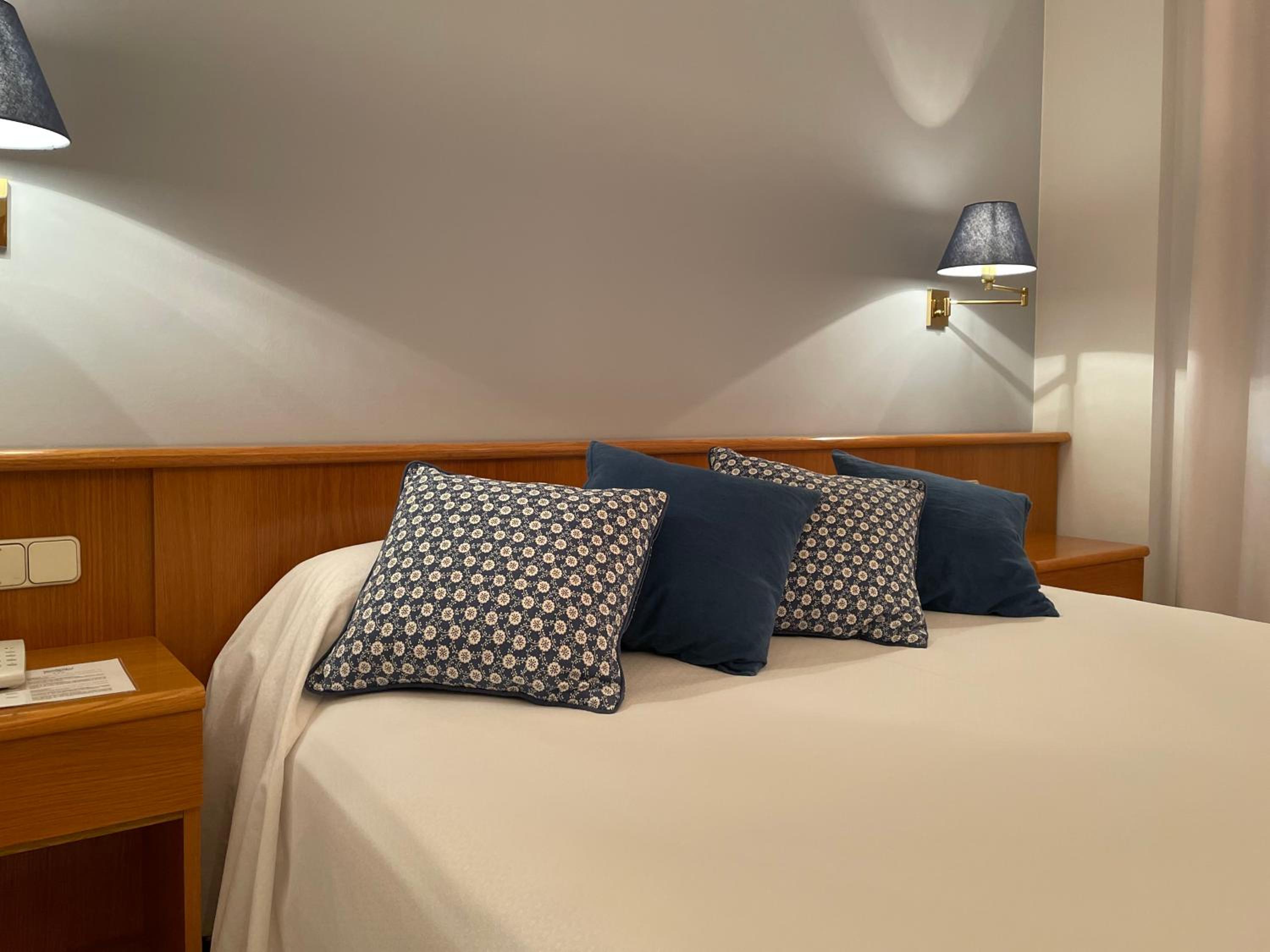 Superior Double or Twin Room - Photo 1