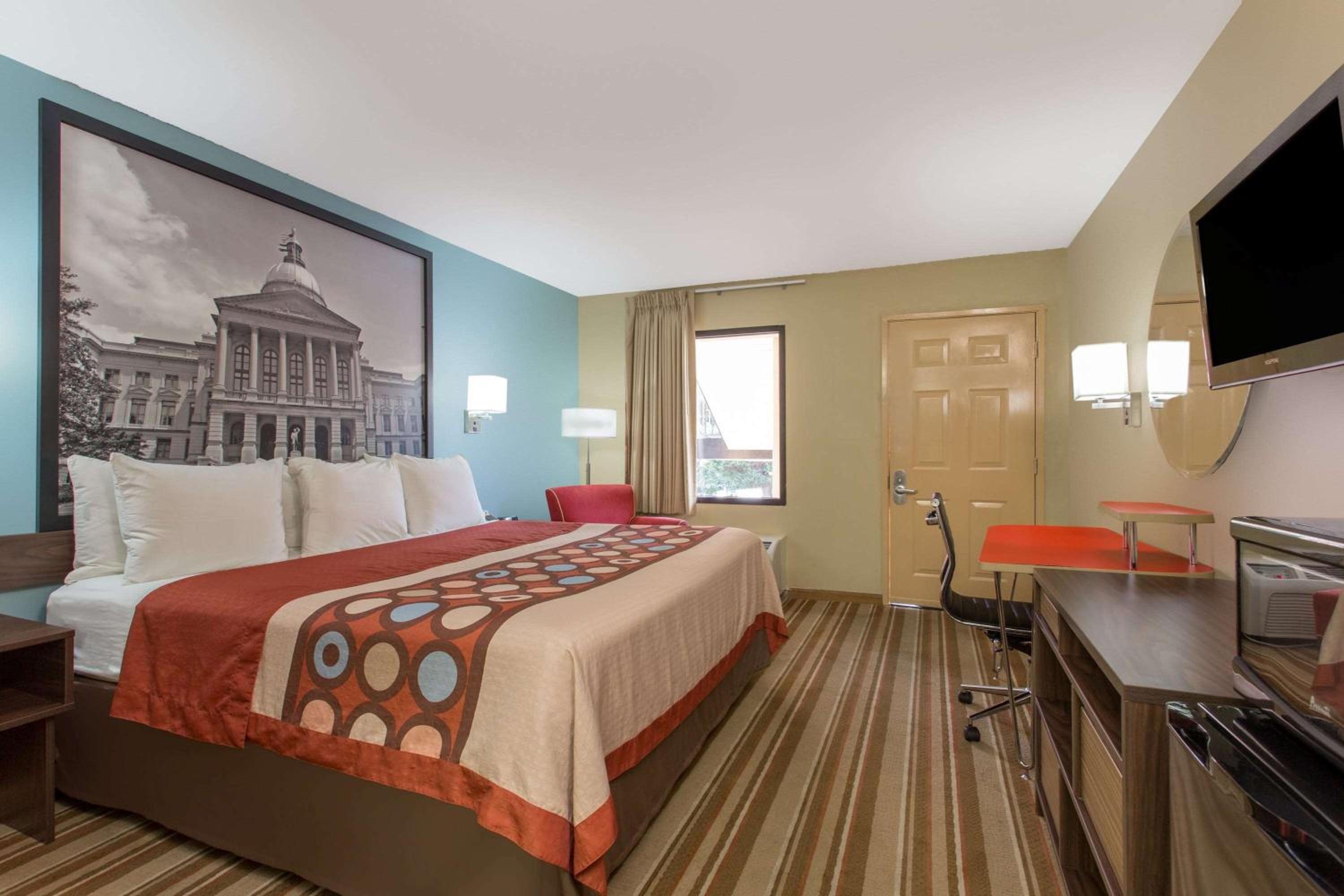 King Room - Mobility Access/Smoking - Photo 1