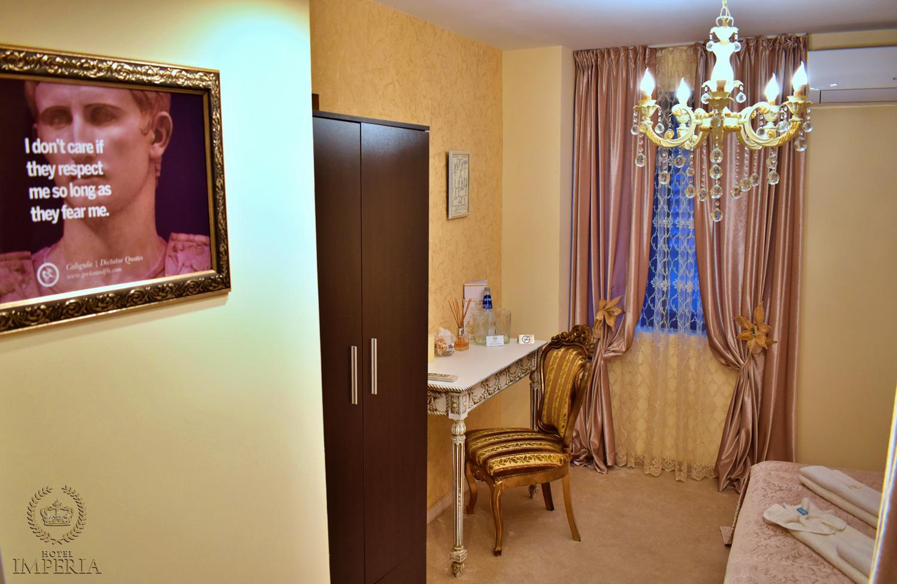 Deluxe King Studio - Photo 11