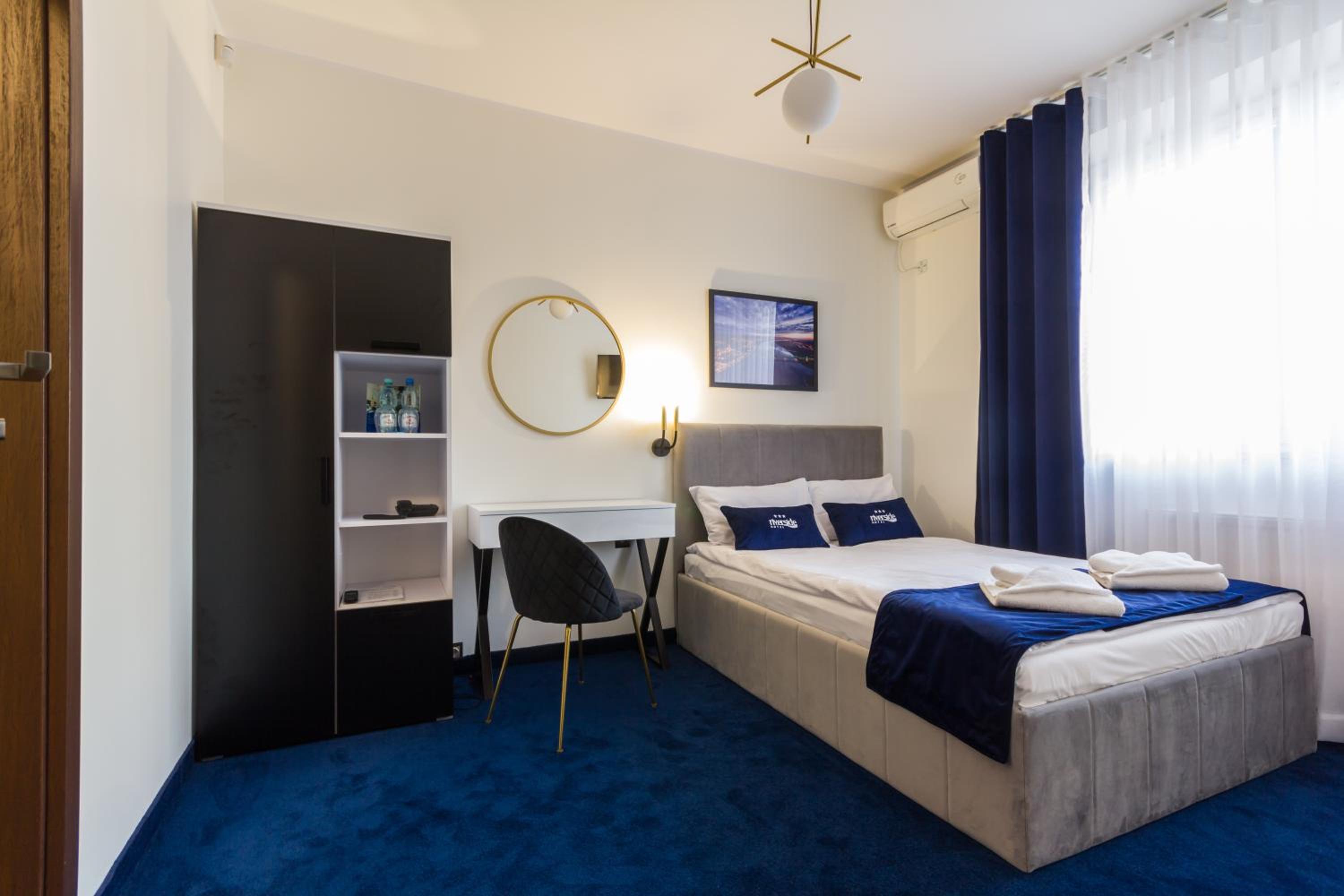 Deluxe Double or Twin Room - Photo 2