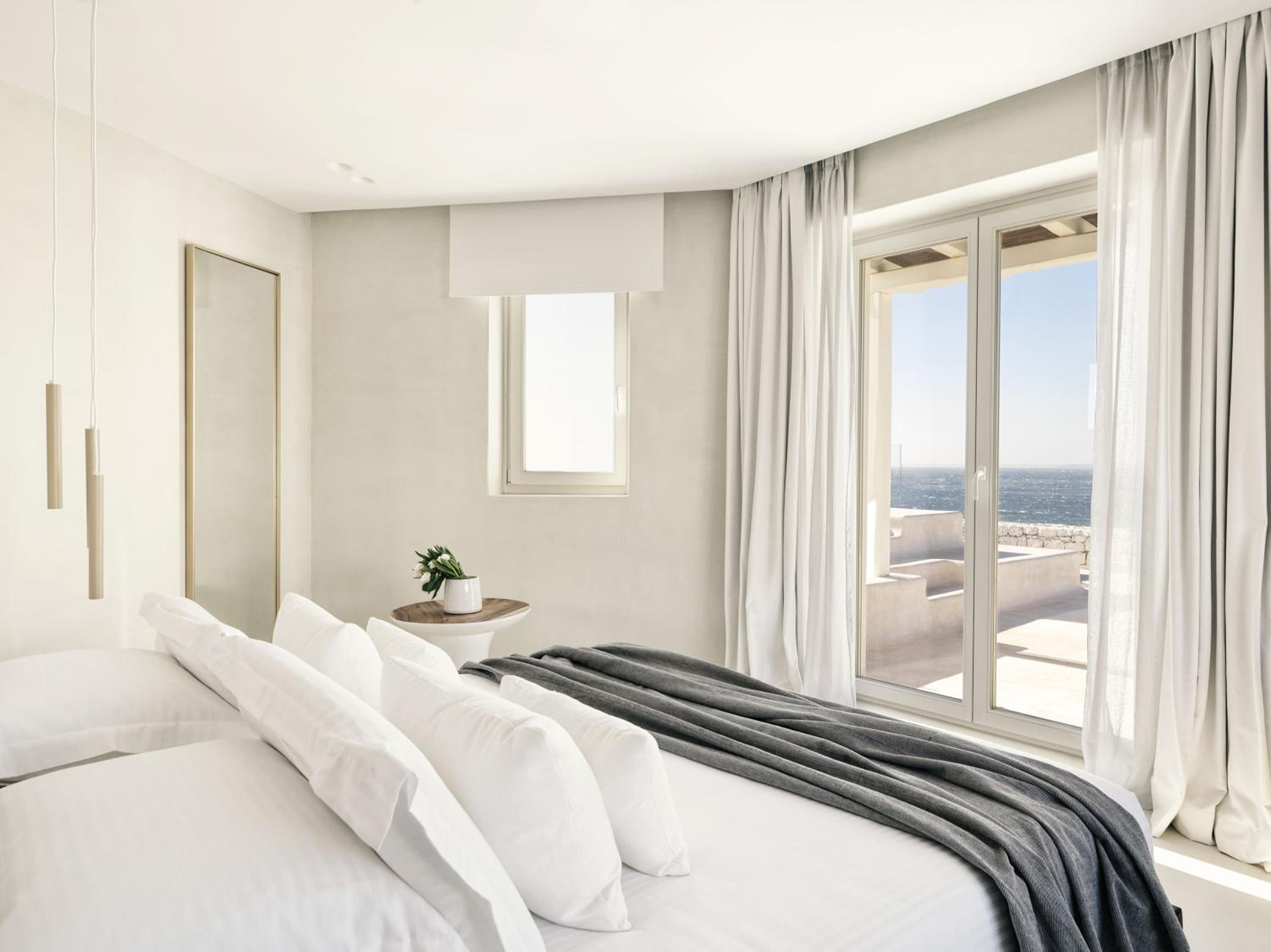 Deluxe Room with Heated Jetted Tub Sea View photo 2