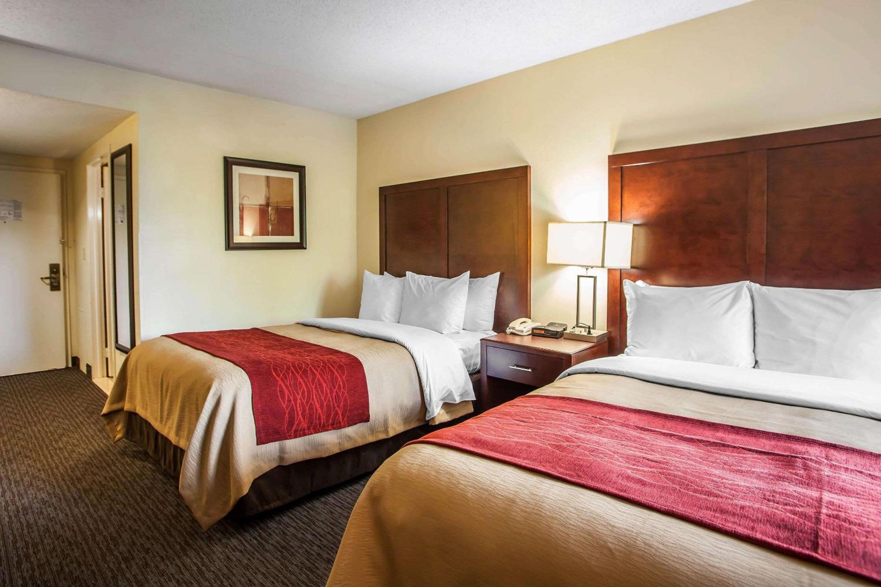 Queen Room with Two Queen Beds - Photo 1