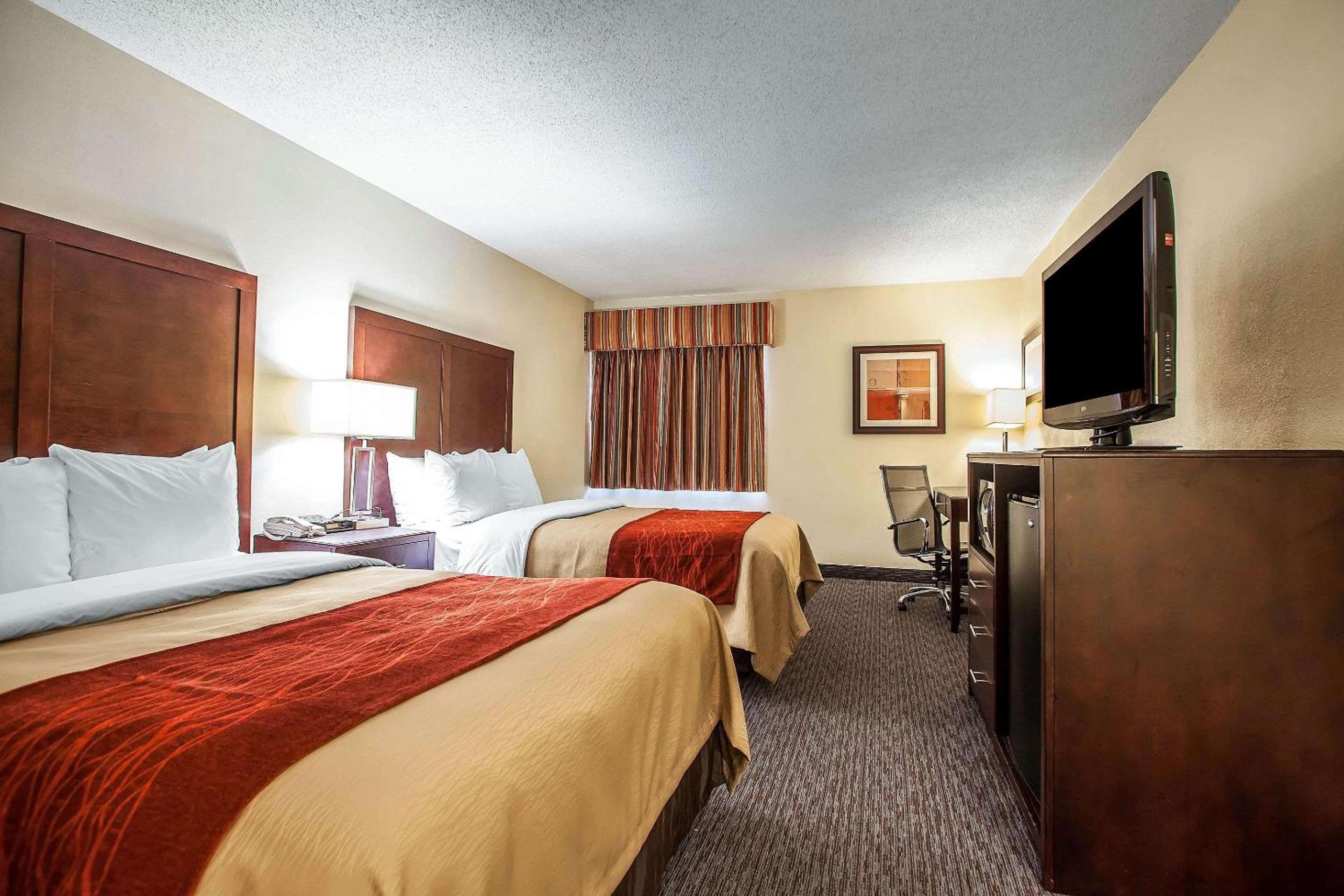 Queen Room with Two Queen Beds - Accessible/Non-Smoking  - Photo 1