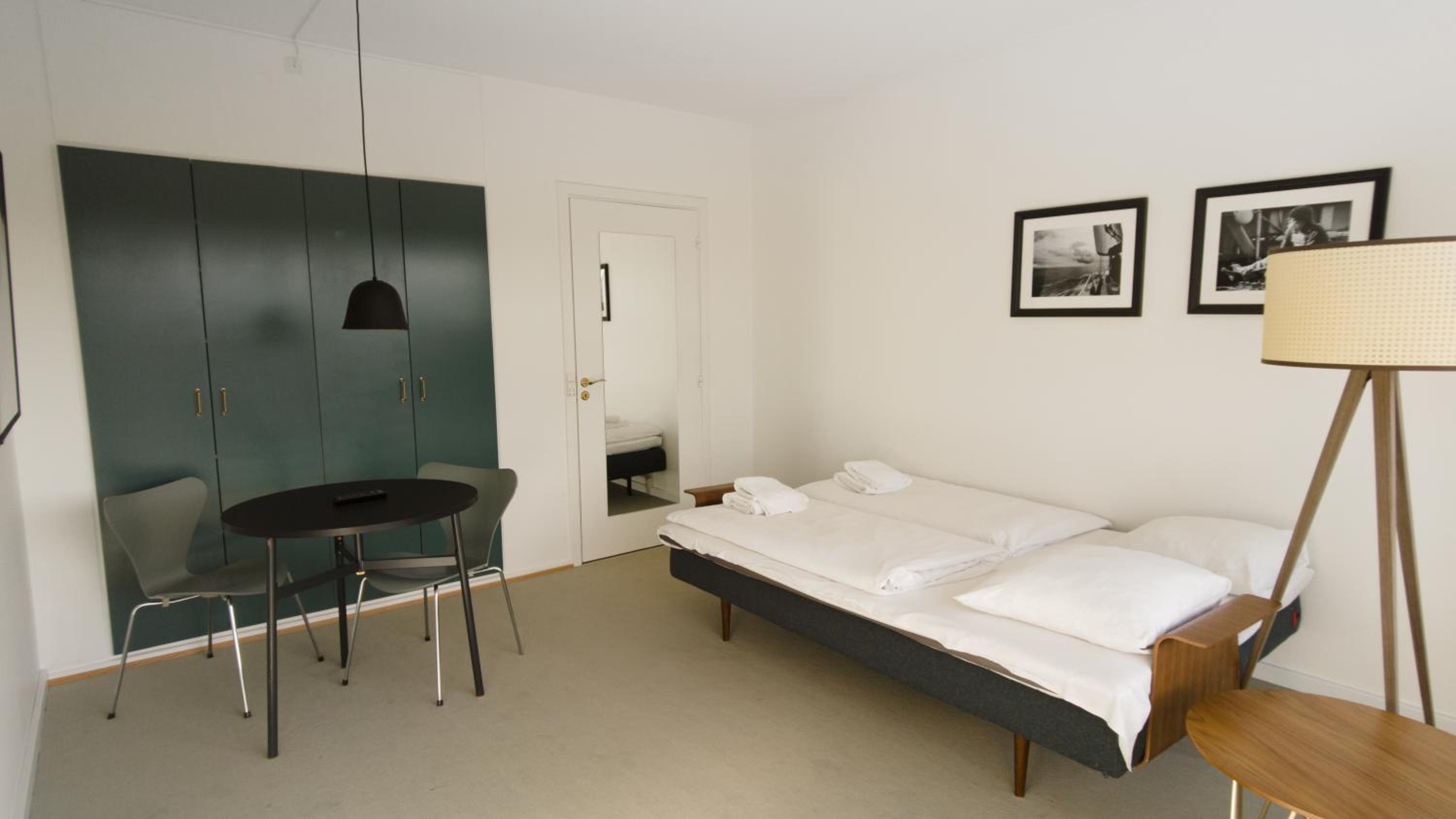 Family Room - Photo 10