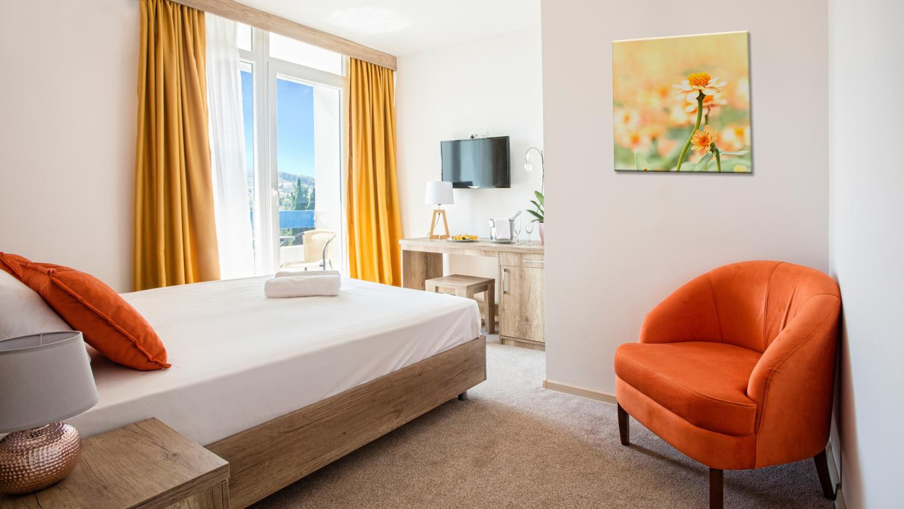 Kiwi Double or Twin Room