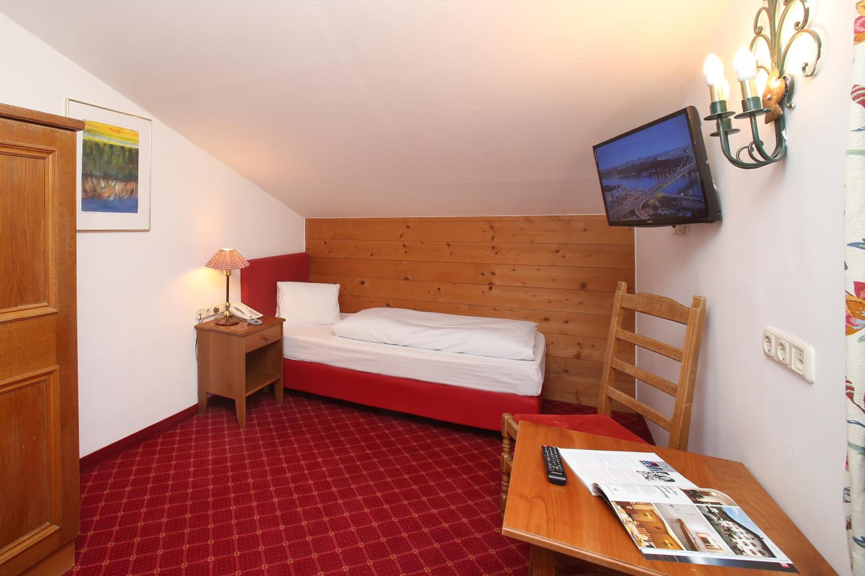 Single Room photo 3