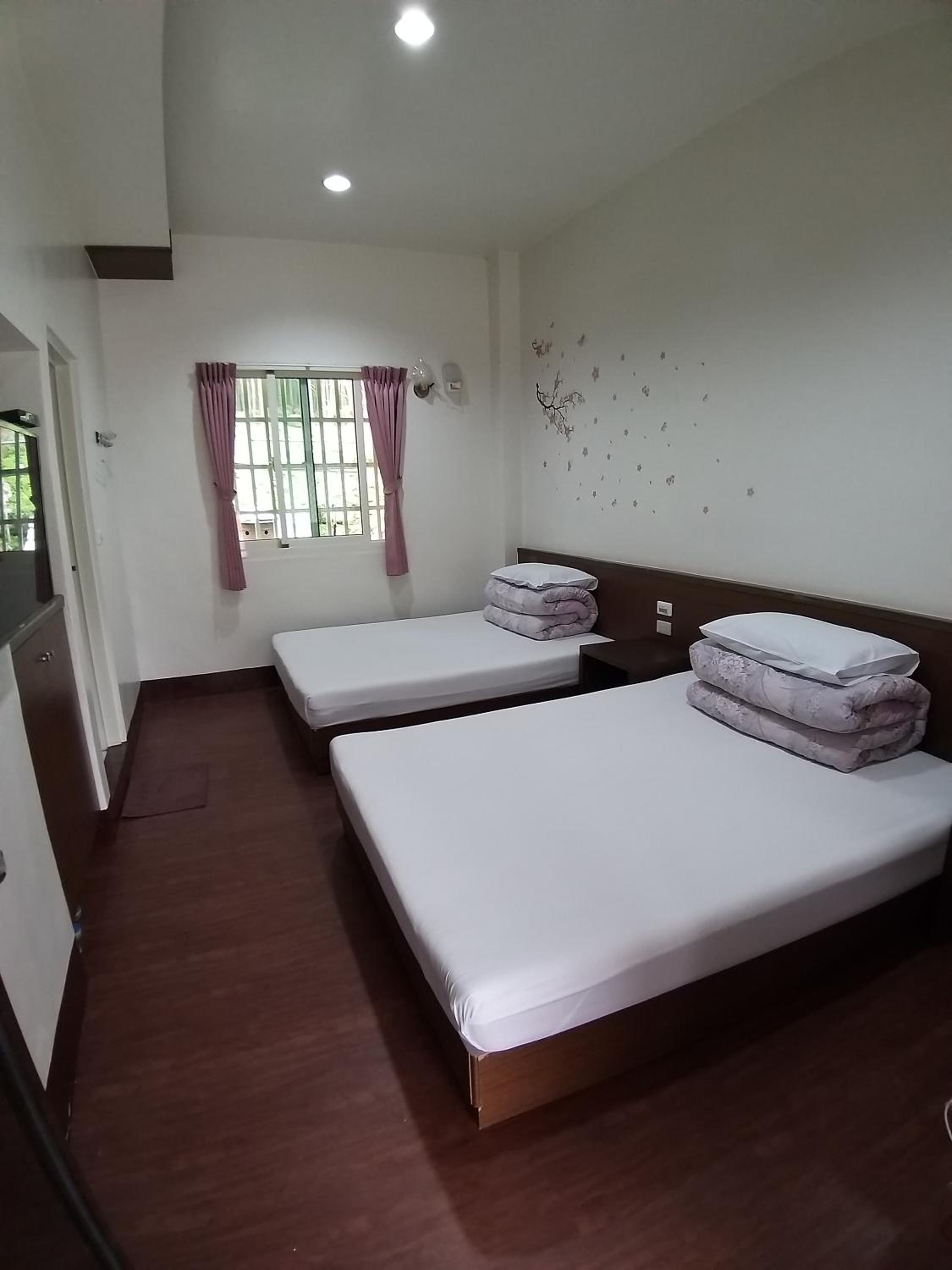 Double or Twin Room with Private Bathroom