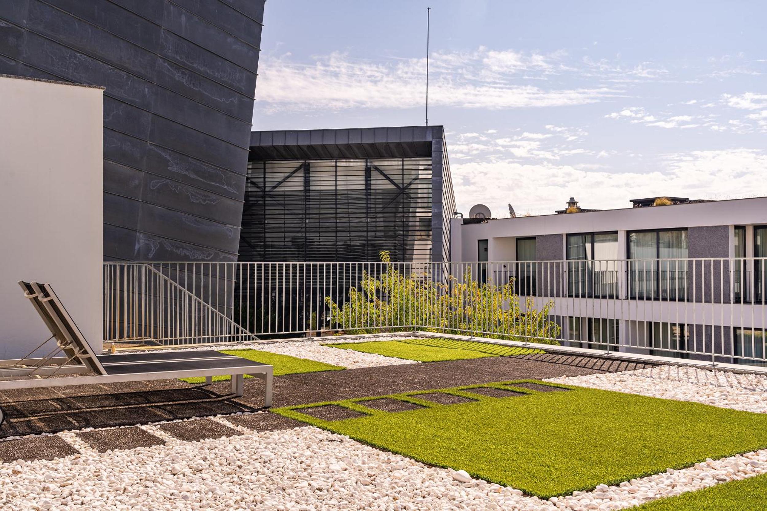 Suite with Terrace - Photo 8
