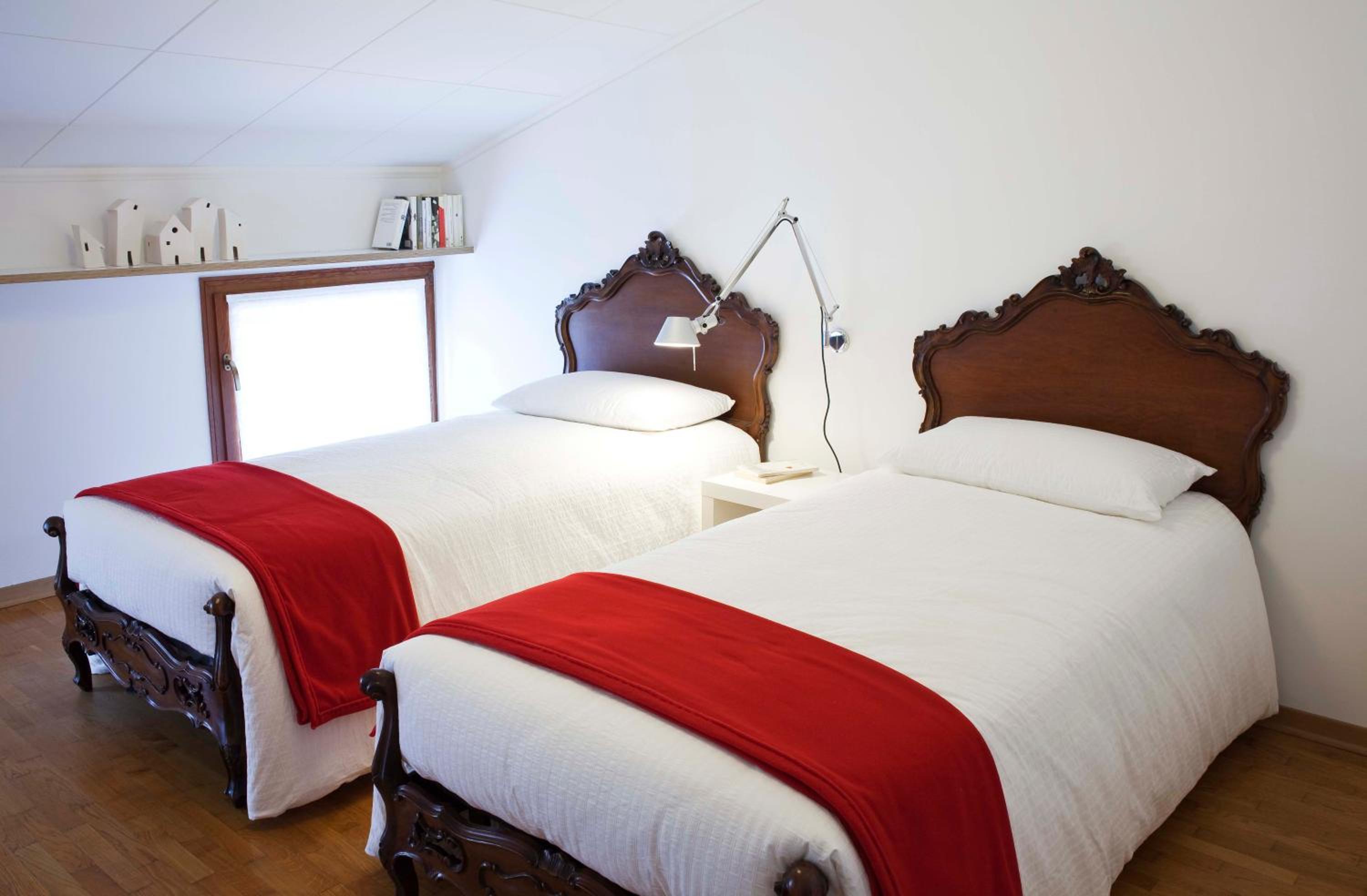 Twin Room with Extra Bed photo 1