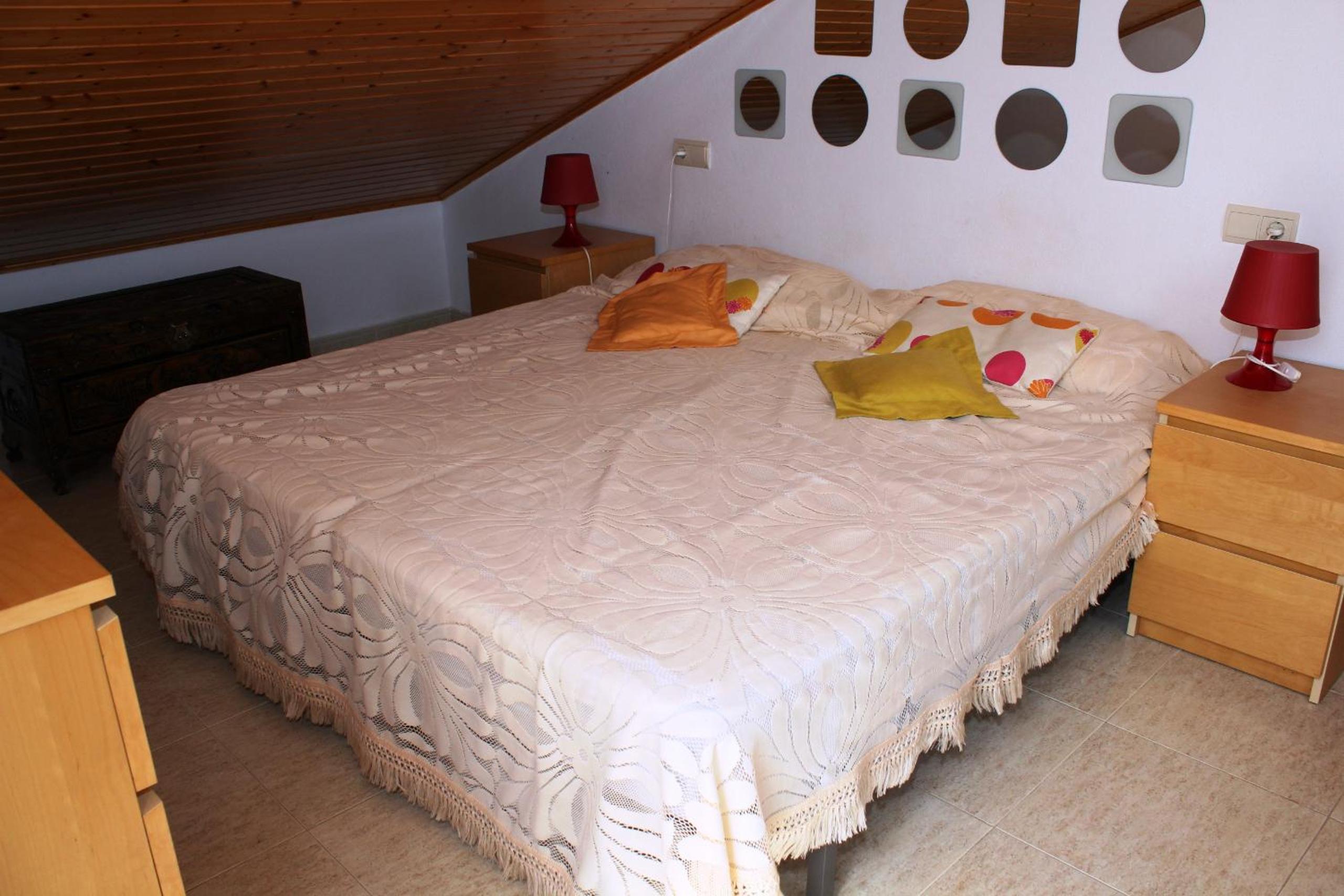 Four-Bedroom House photo 3
