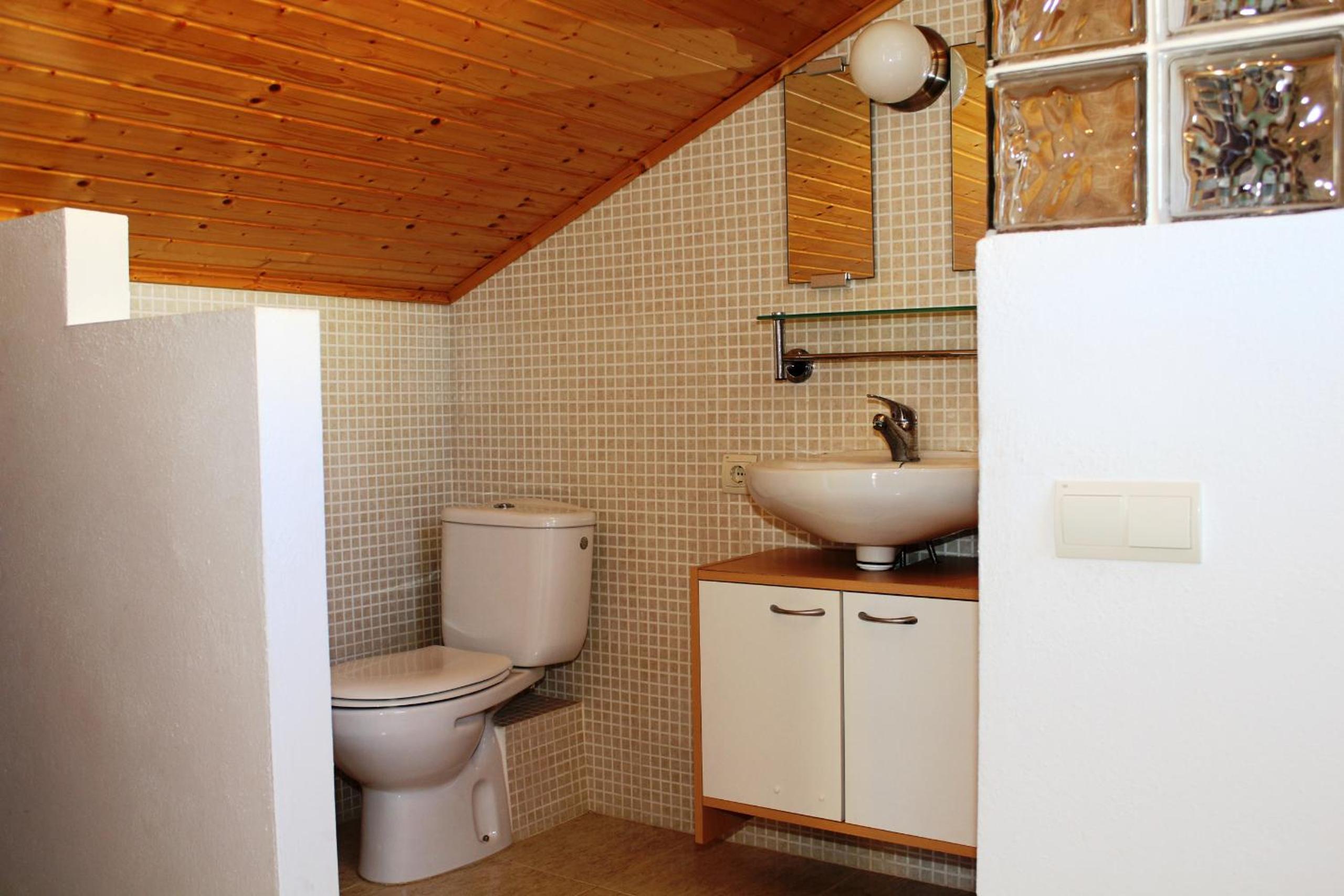 Four-Bedroom House photo 2