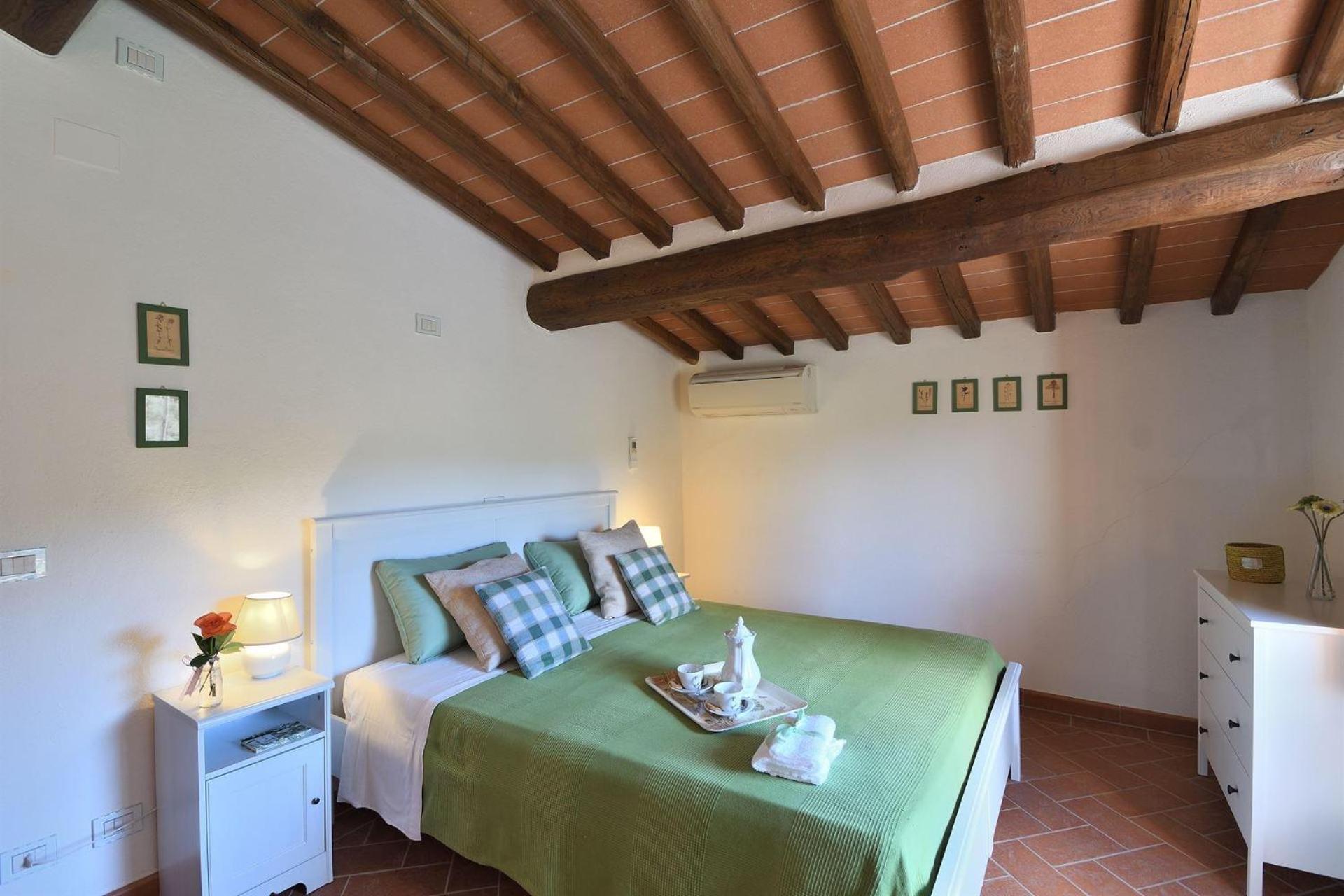 Five-Bedroom Villa photo 3