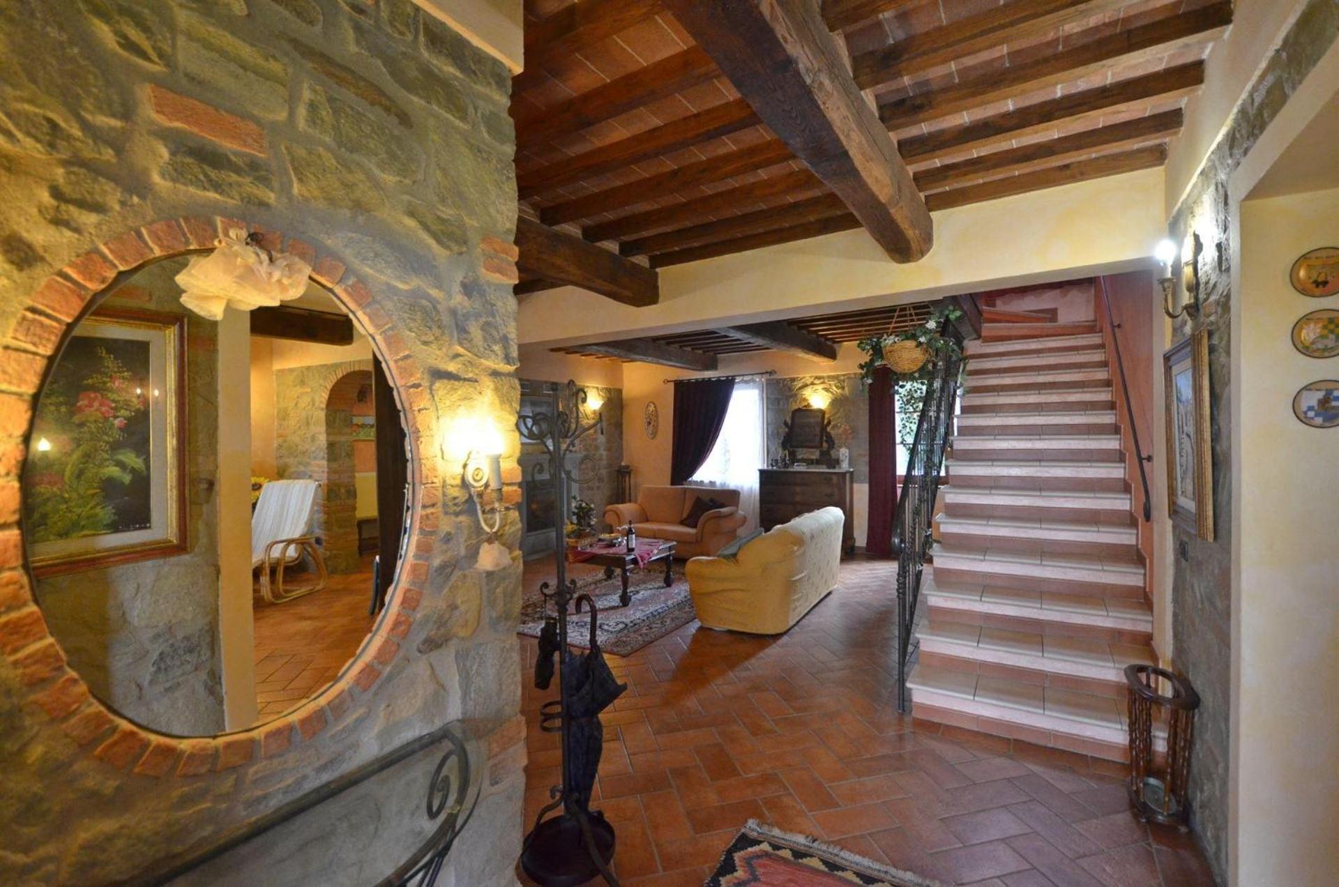 Six-Bedroom Villa photo 1