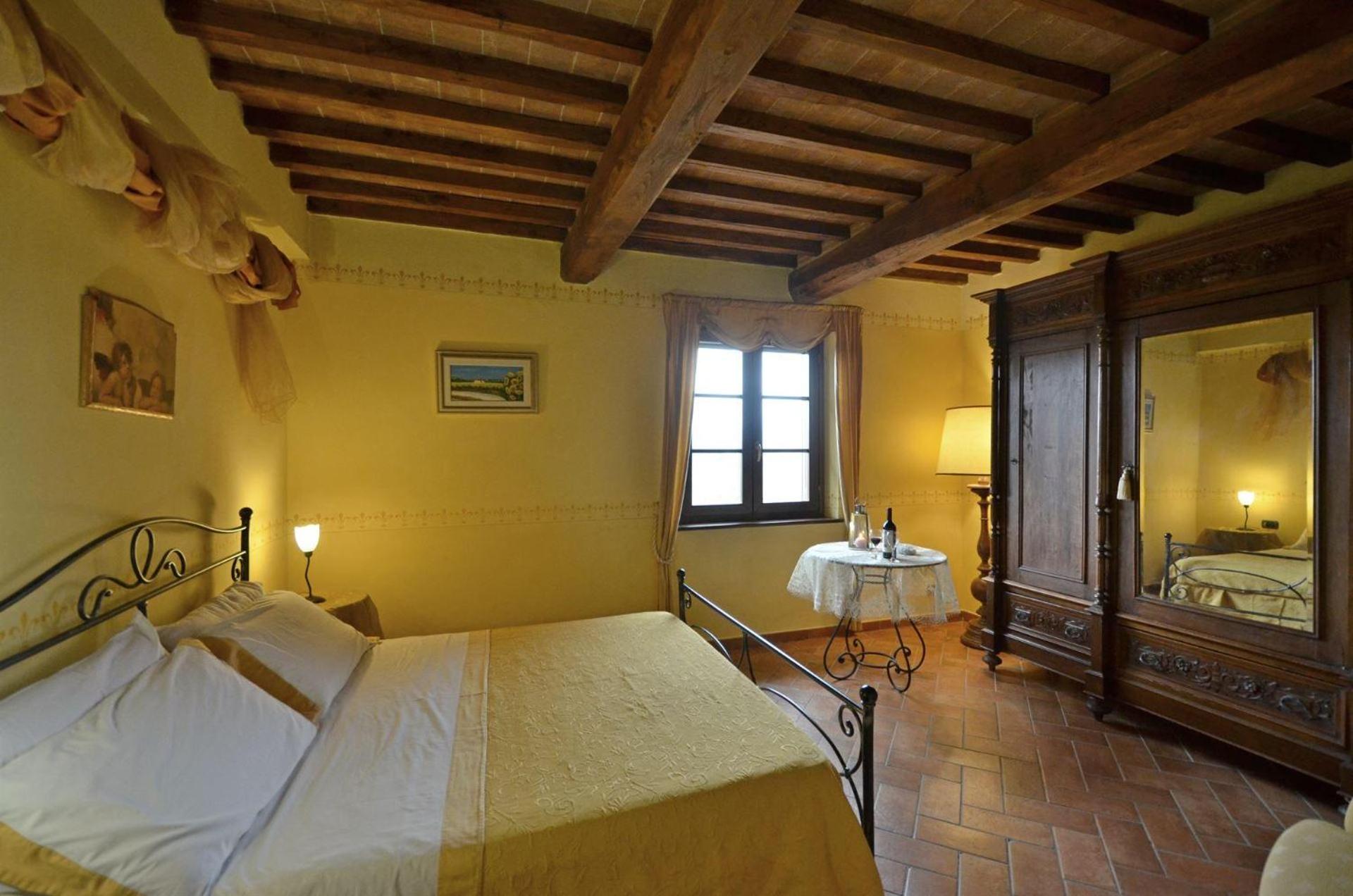 Six-Bedroom Villa photo 3