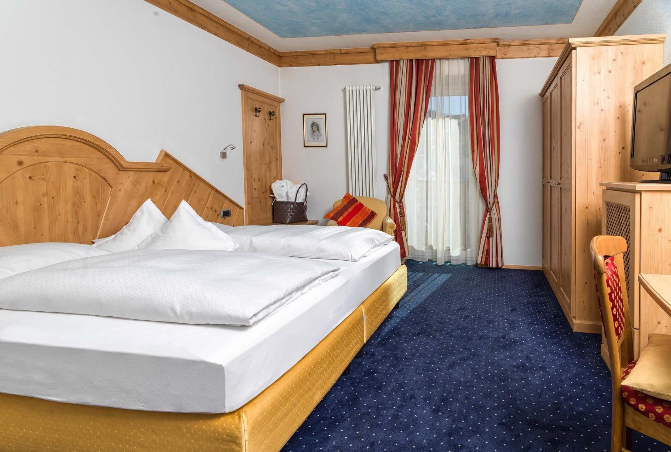 Double or Twin Room photo 2