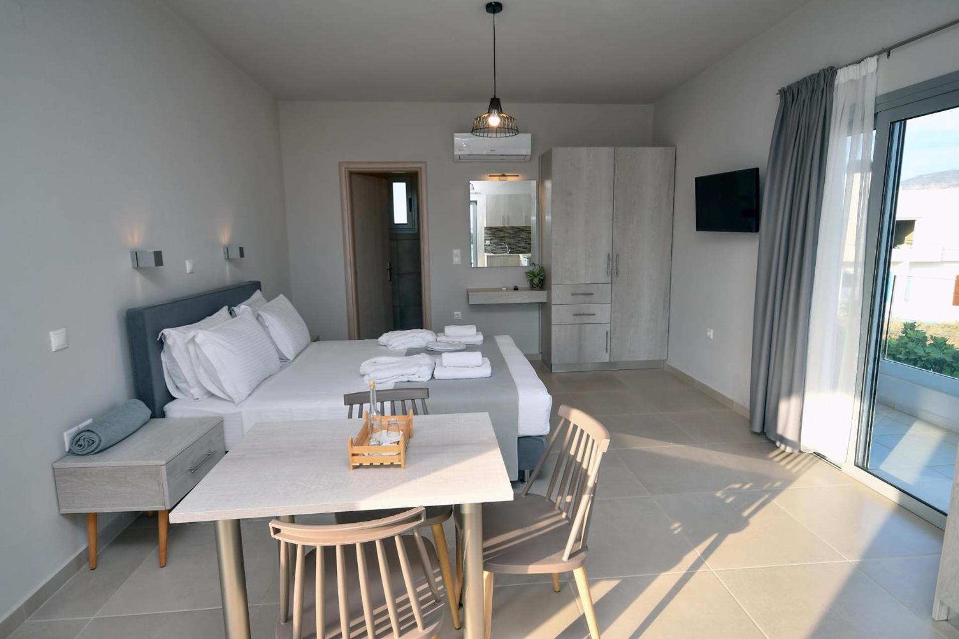 Studio with Sea View