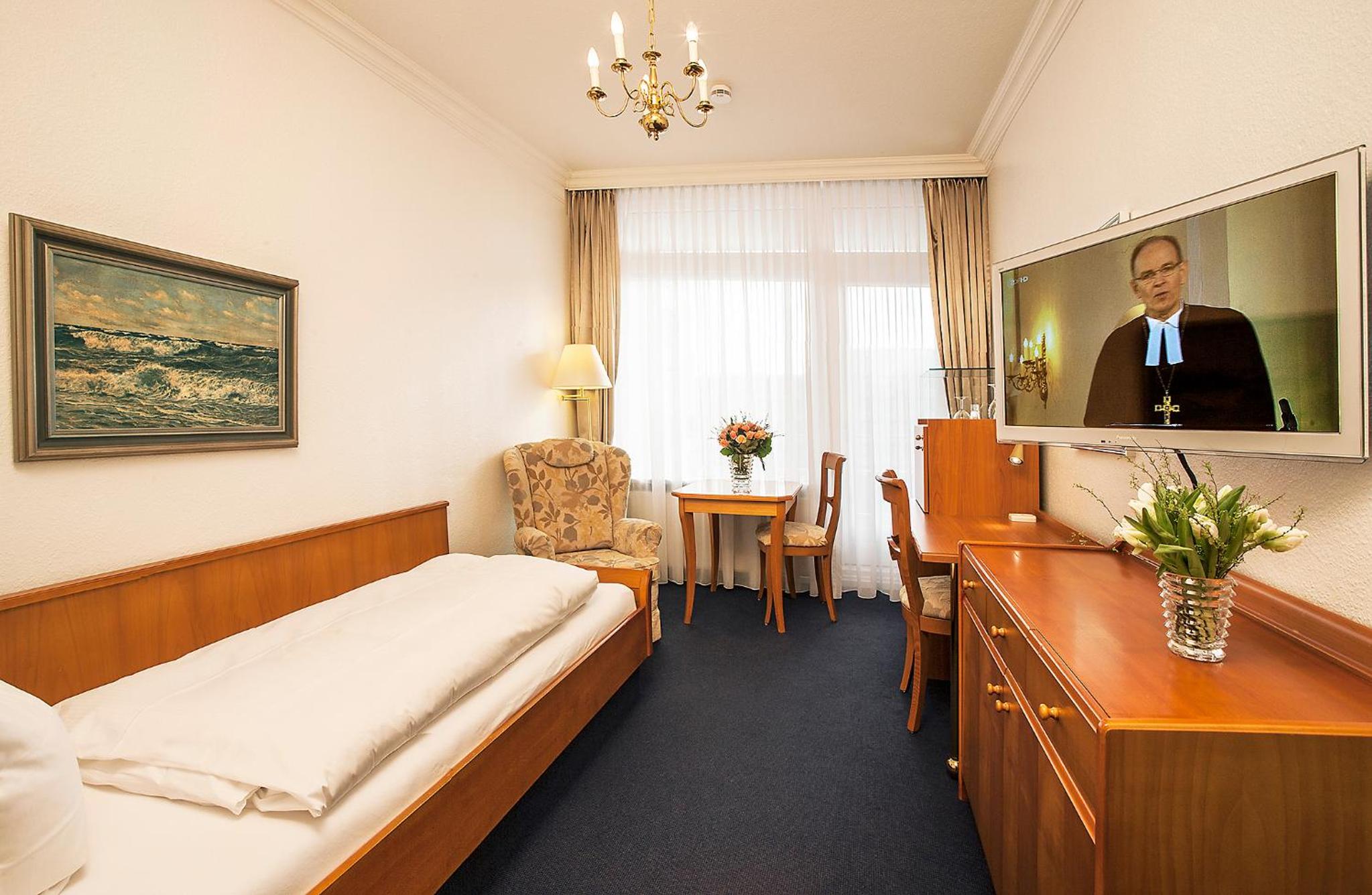 Single Room with Balcony and Land View