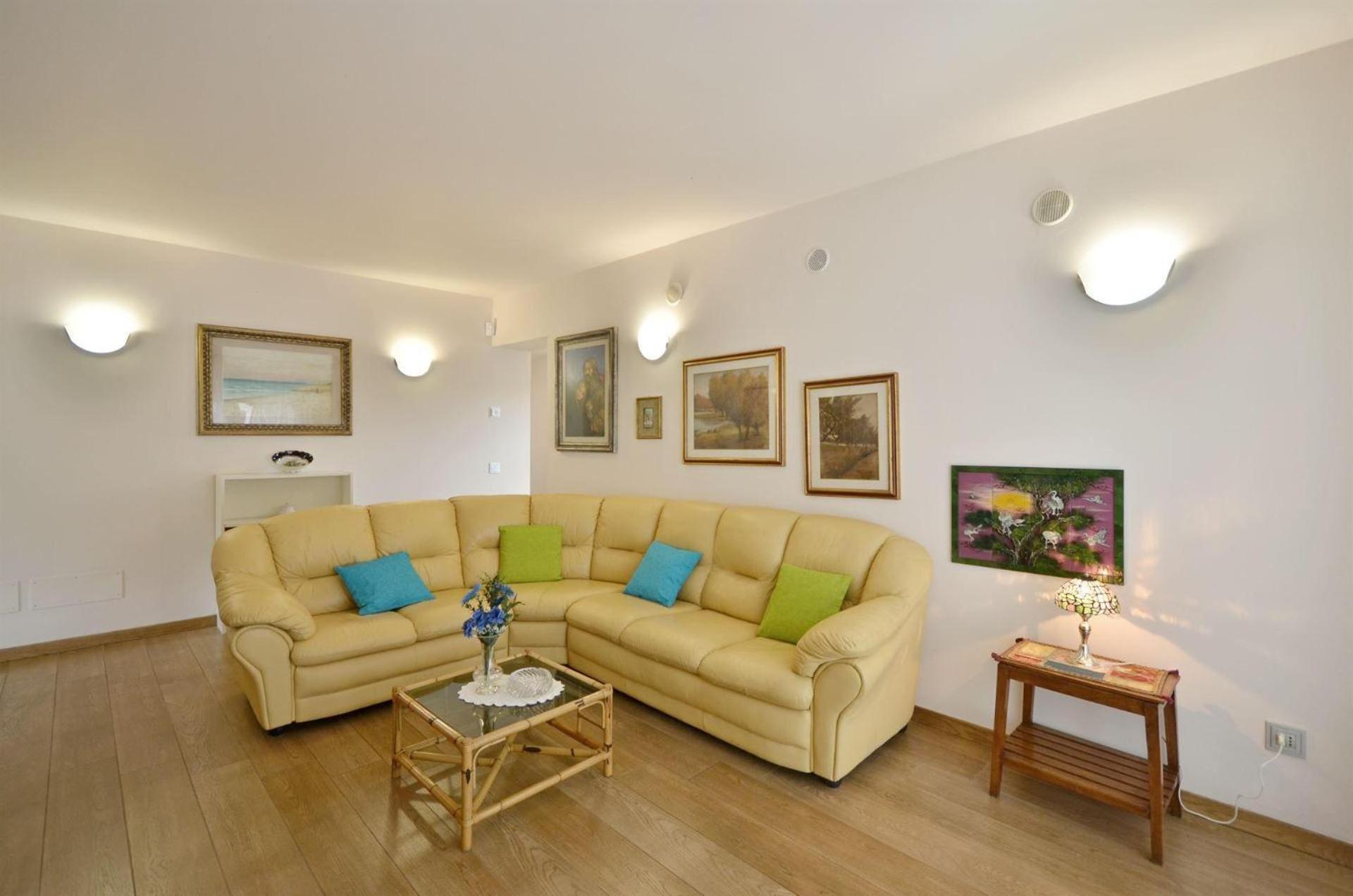 Three-Bedroom Villa photo 1