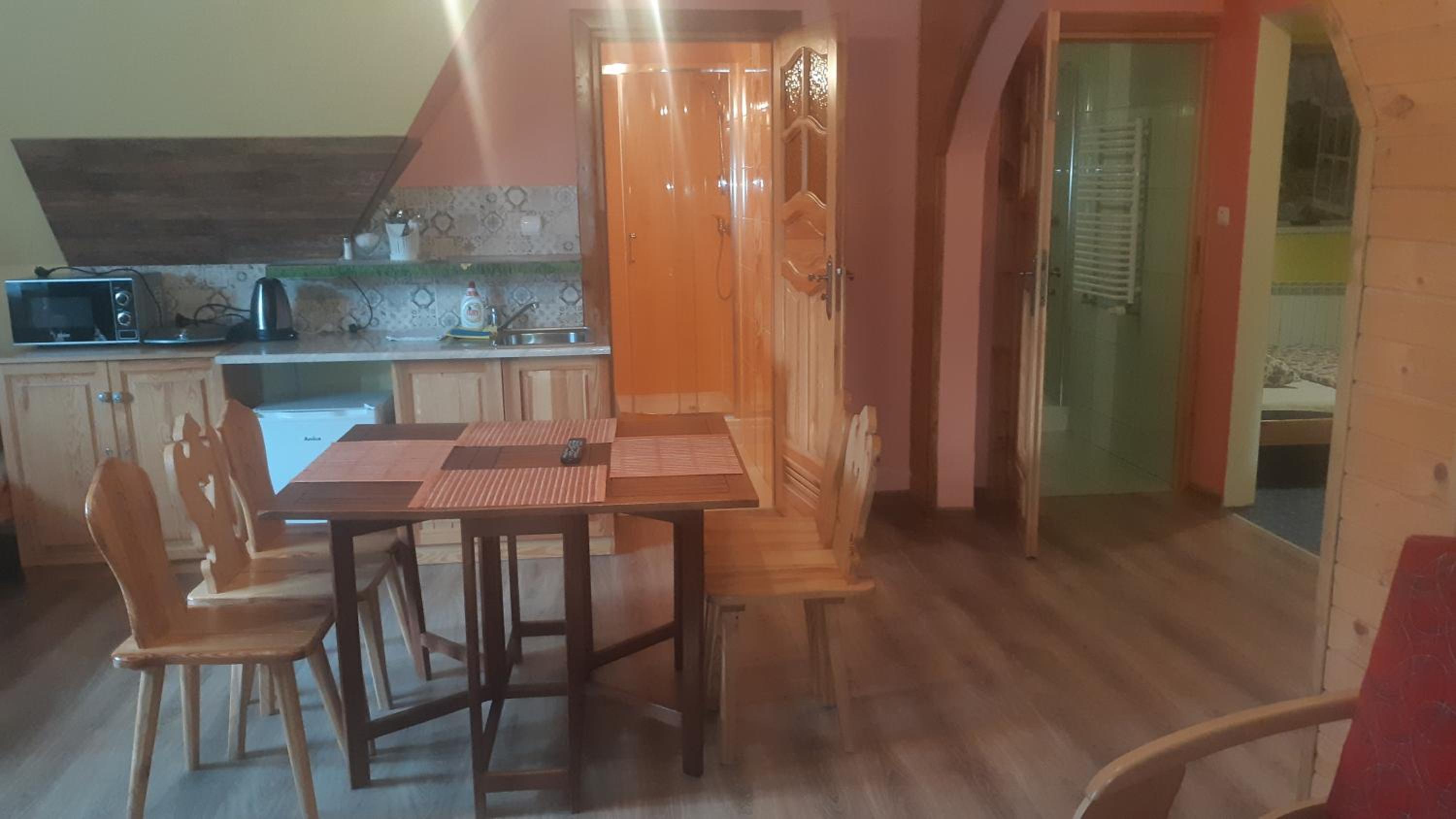 Family Suite with Balcony - Photo 7