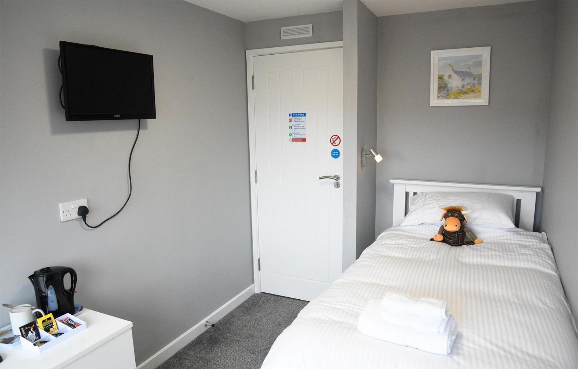 Single Room photo 3