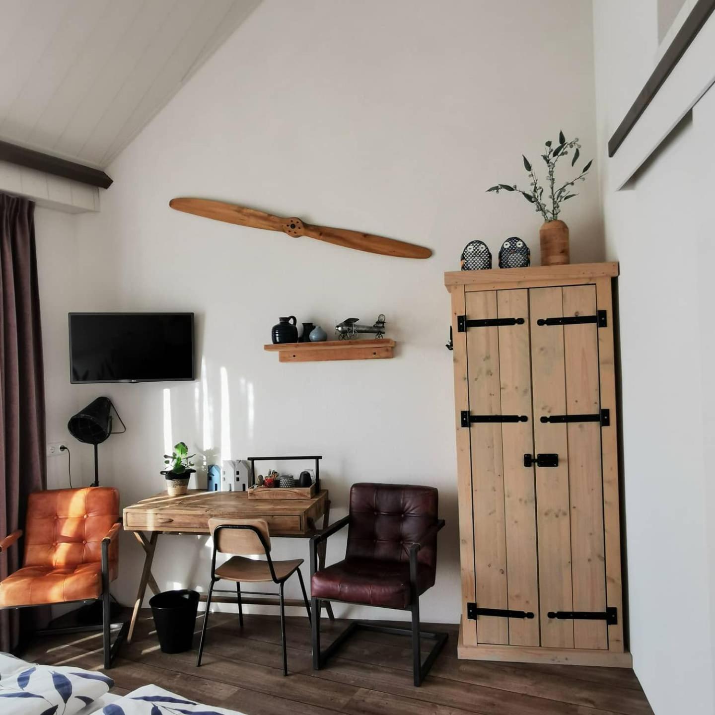Deluxe King Room photo 3