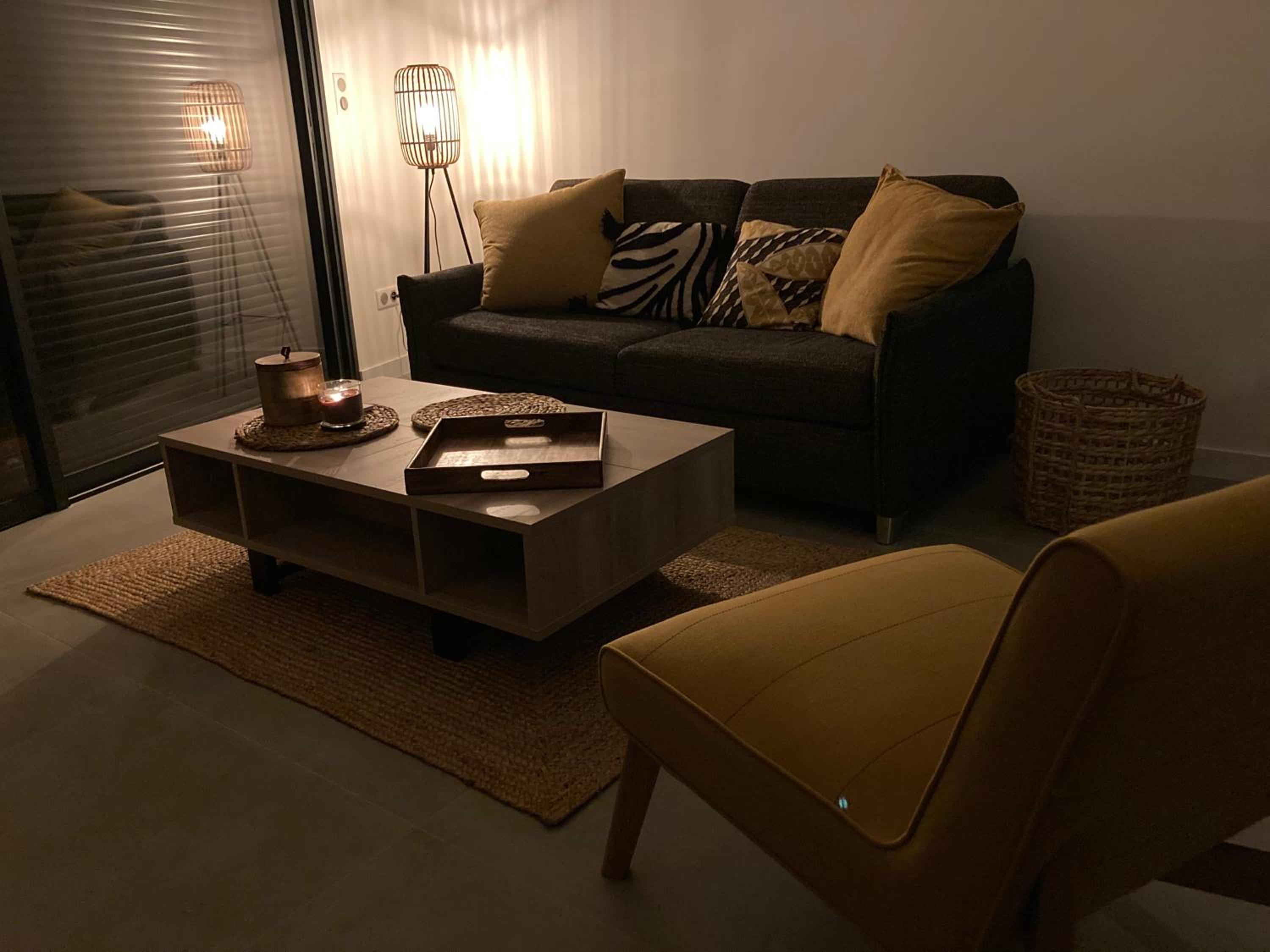One-Bedroom Apartment photo 1