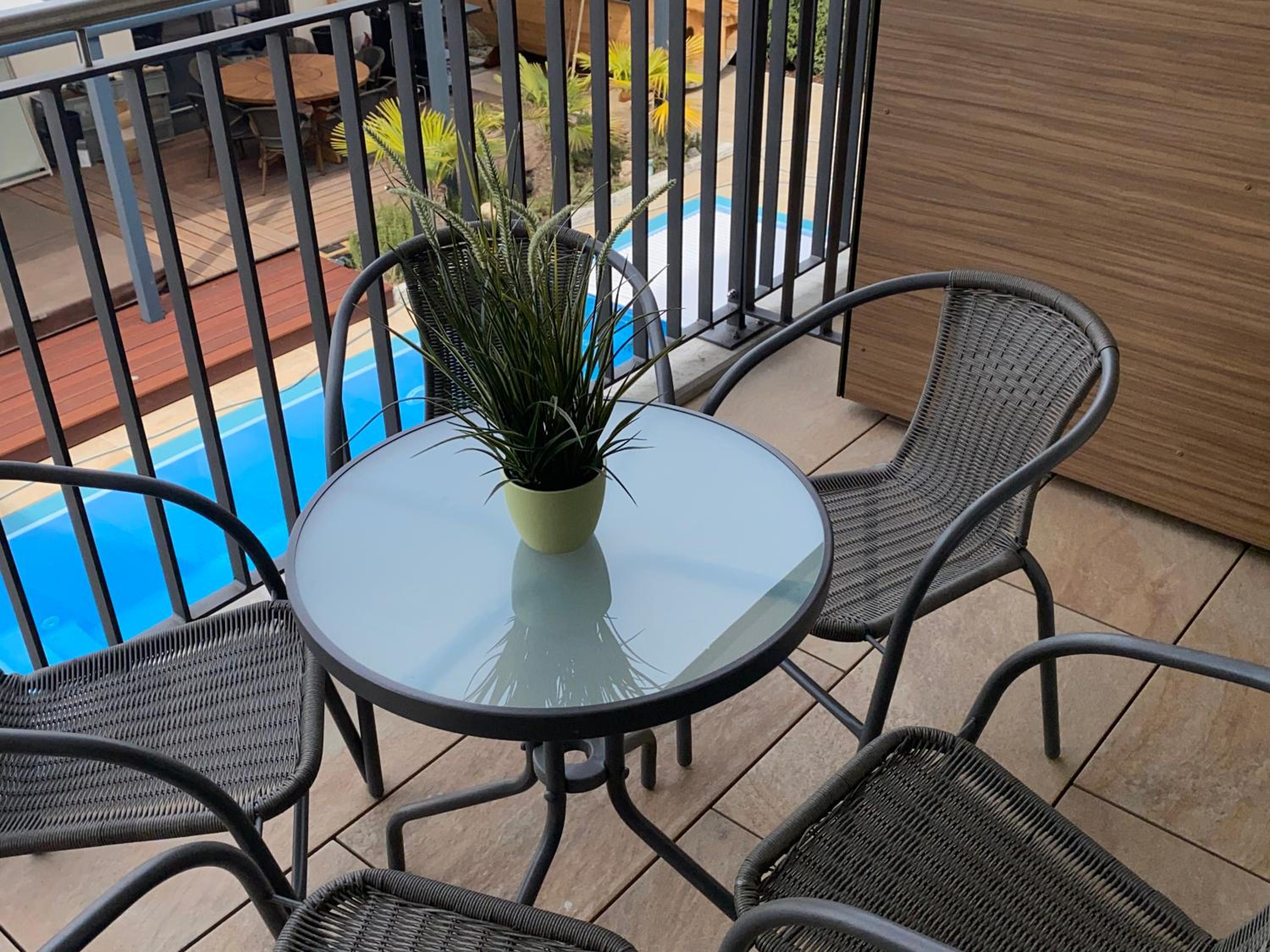 Studio with Balcony - Photo 7